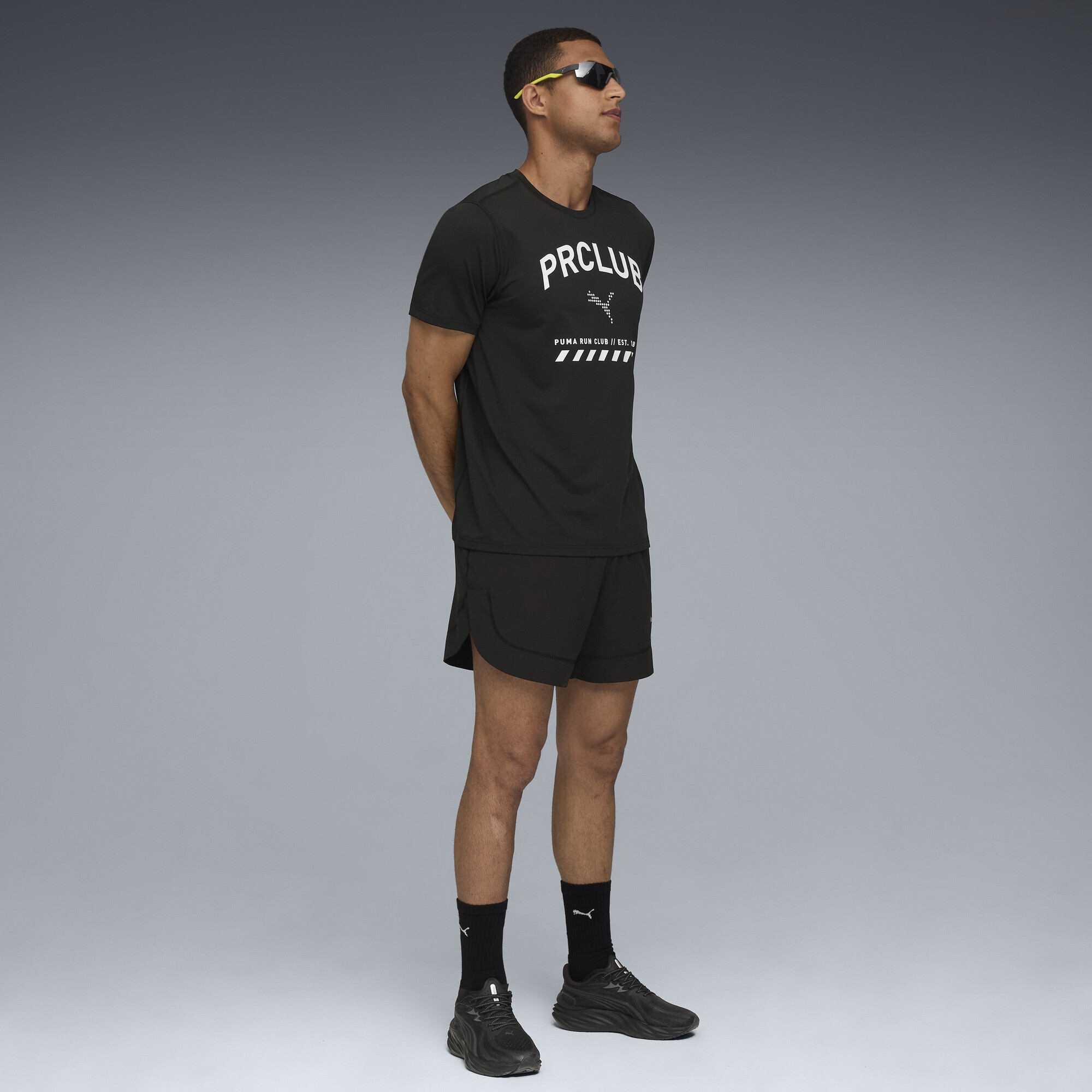PUMA Laufshirt »RUN CLUB Graphic Mesh T-Shirt Herren«