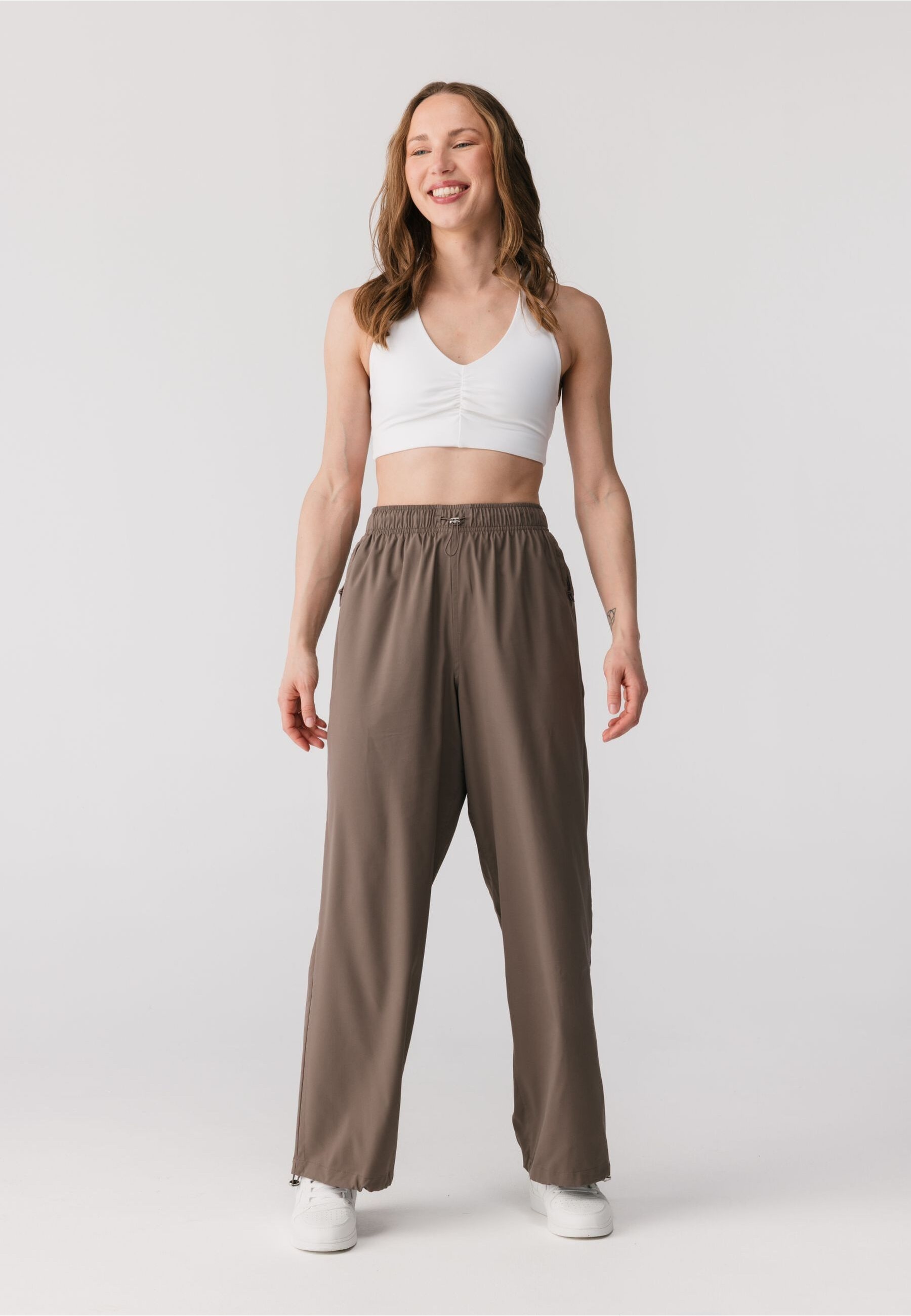 GIRLFRIEND COLLECTIVE Trekkinghose »Girlfriend Collective Amy Adjustable Pants«