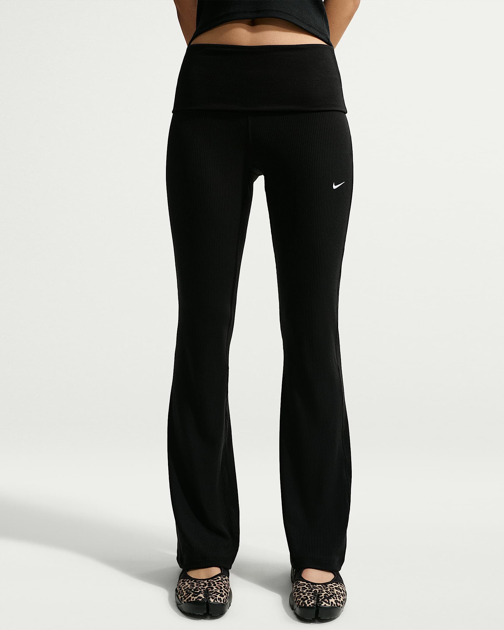 Nike Sportswear Sporthose »W NSW CHILL KNIT RIB PANT«  mit elastischem Bund, lässige Silhouette
