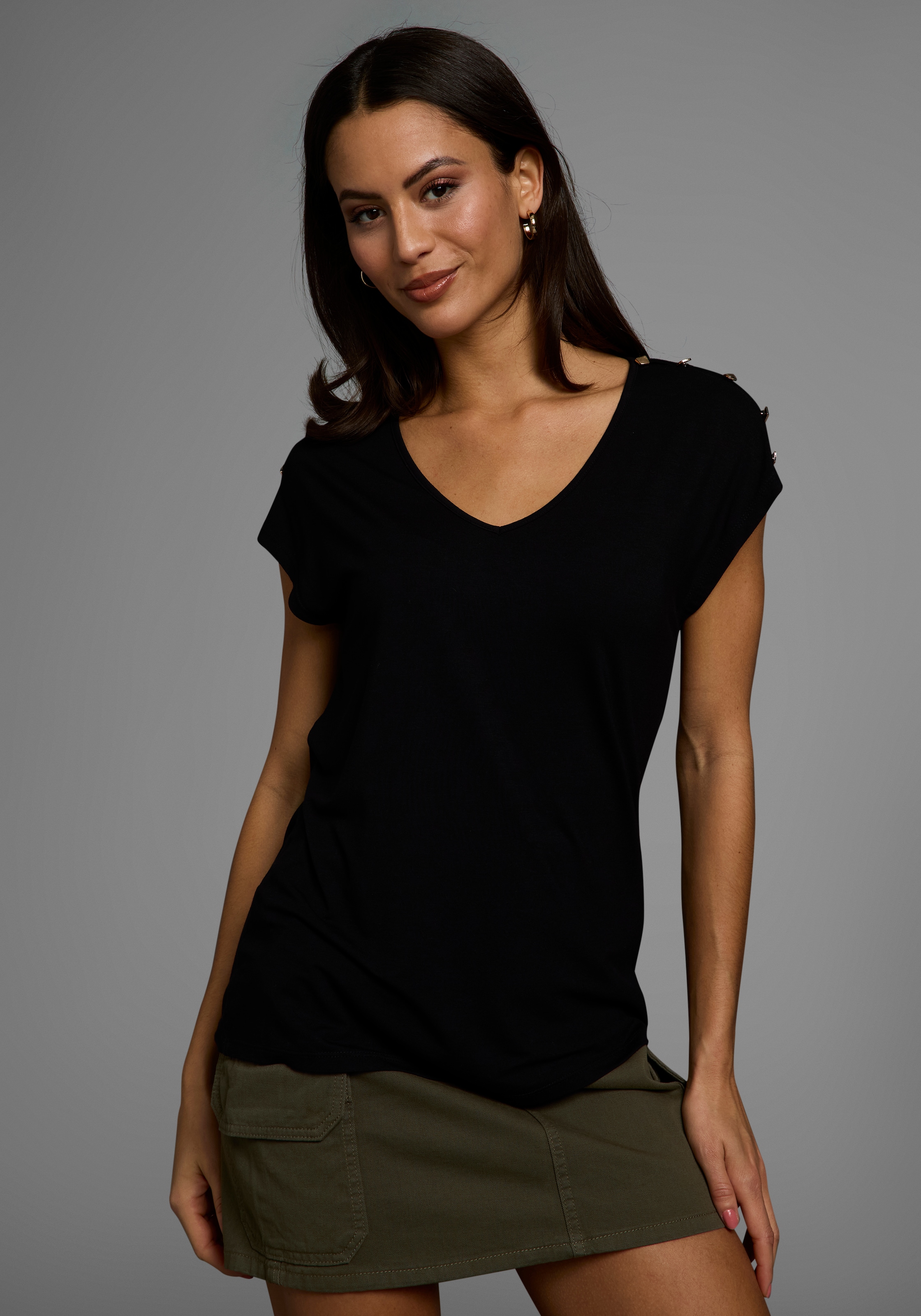 Laura Scott Rundhalsshirt, mit Zierknöpfen & Schlitzen auf der Schulter günstig online kaufen