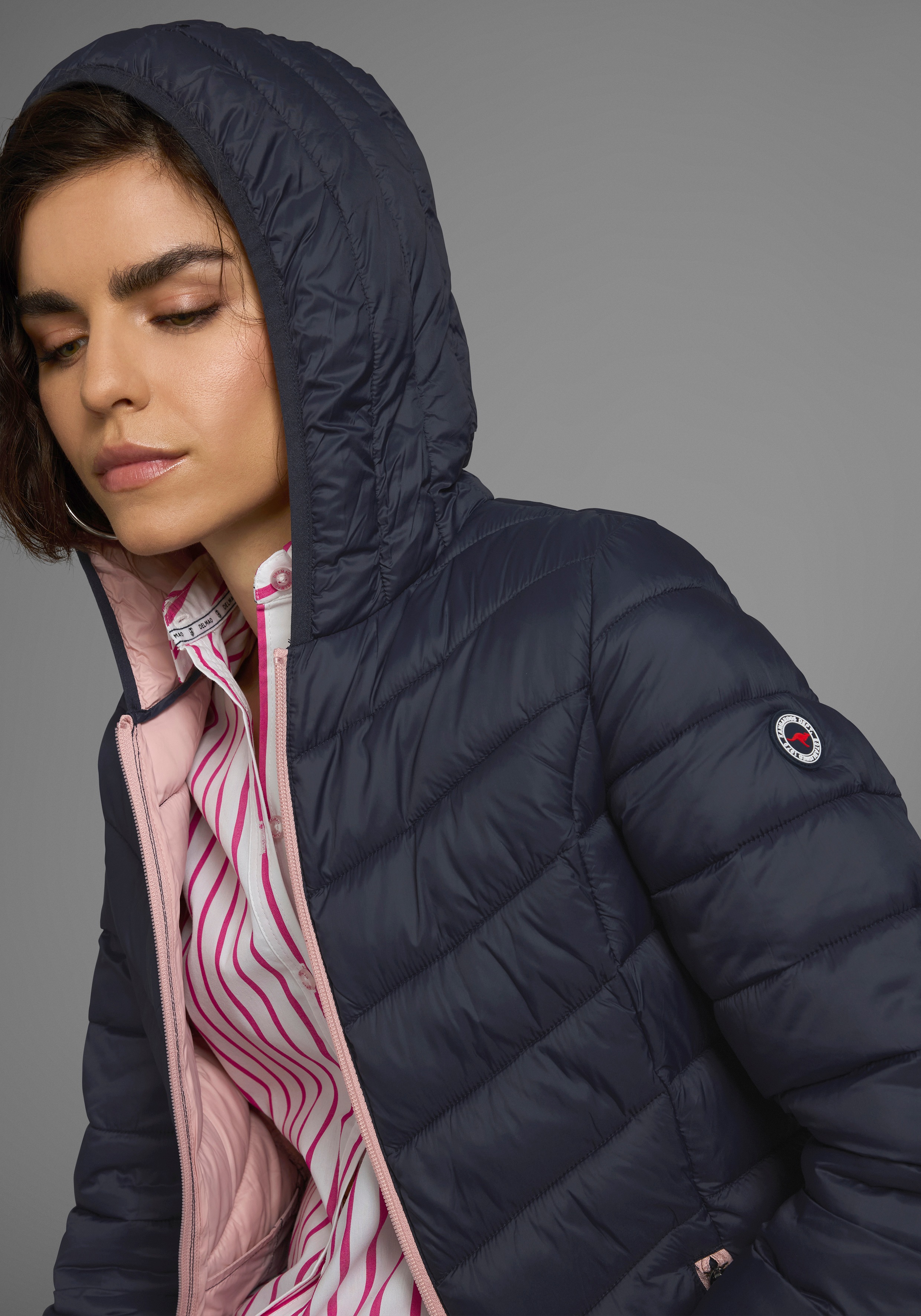 Thumbnail - KangaROOS Steppjacke, mit Kapuze, mit kontrastfarbenen Details