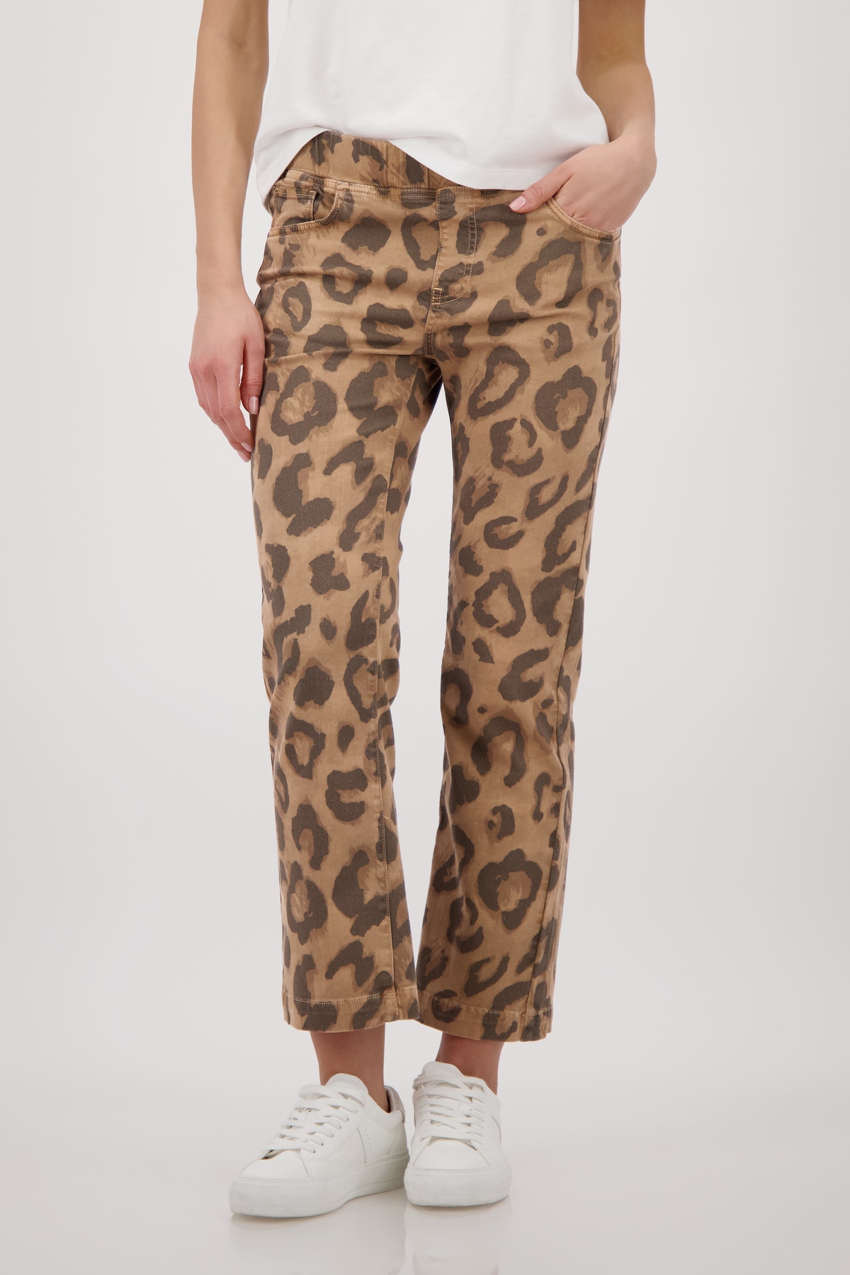 Monari Jogger Pants "Leo allover 70cm" Regular fit mit Leo-Print günstig online kaufen
