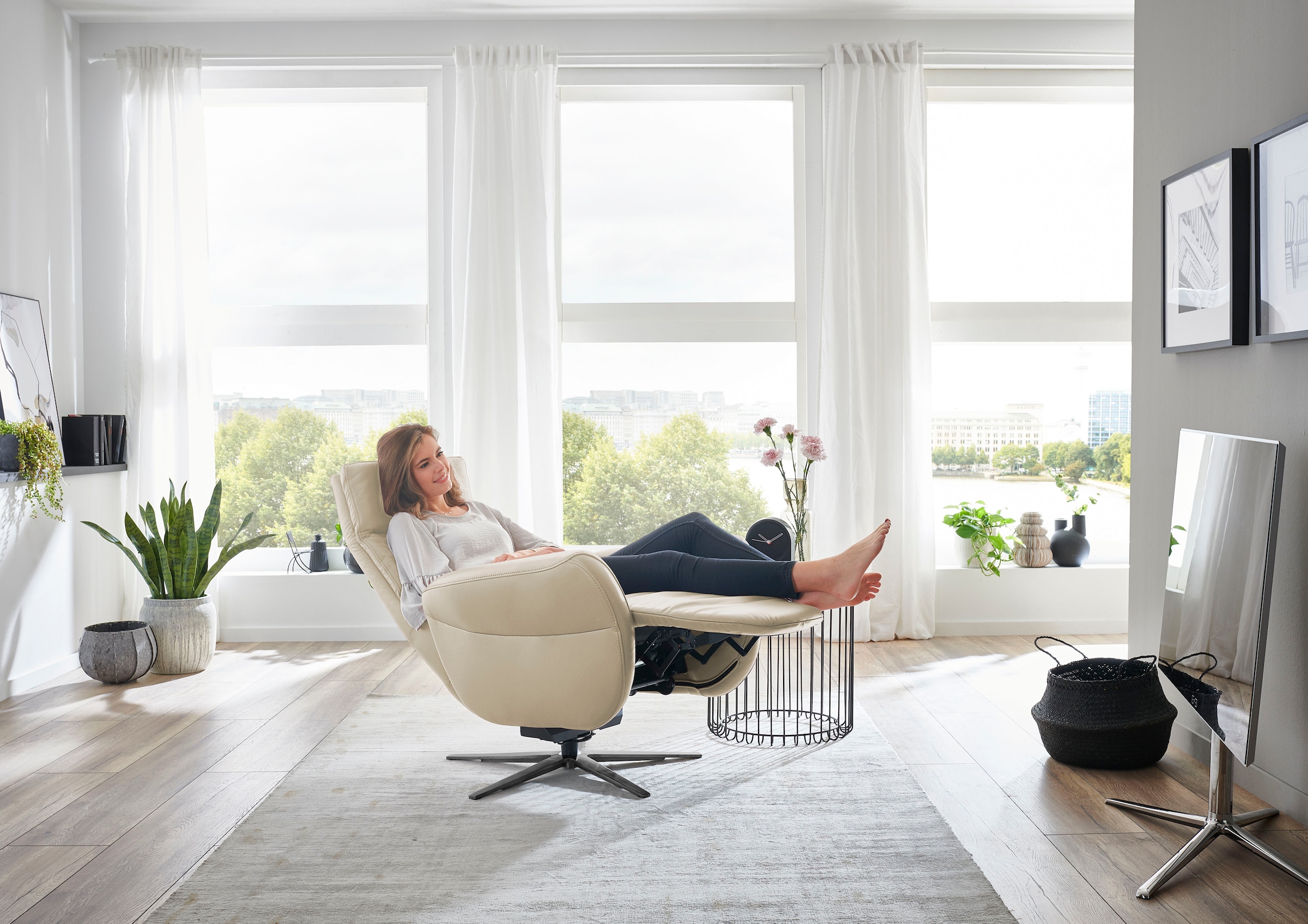 Die PlanBar Relaxsessel »PN-RS20038 mit Metallsternfuß inkl. Relaxfunktion und Kopfverstellung« 1 Stk. tlg. 360° drehbar, mit Gasdruckverstellung