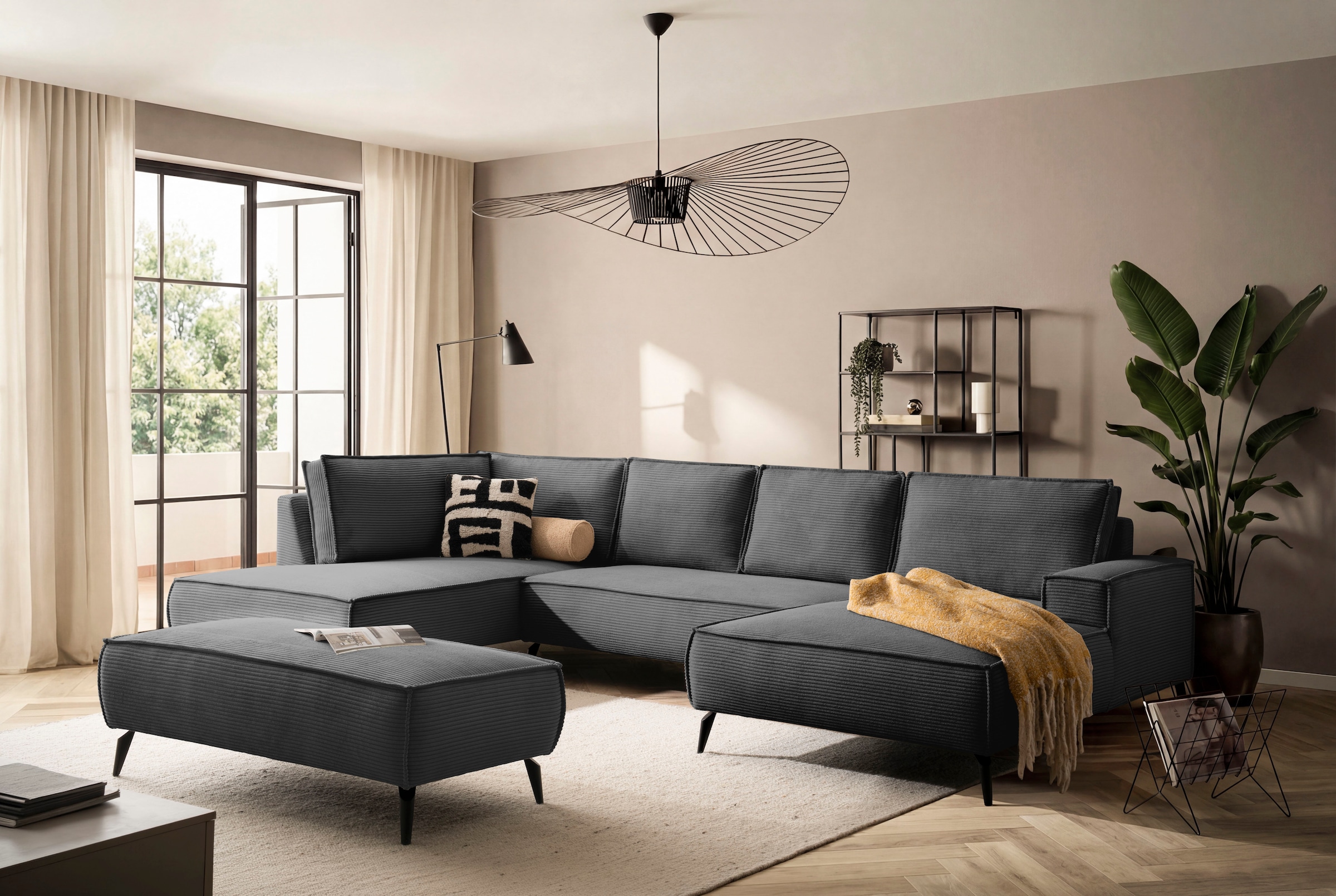 Home affaire Wohnlandschaft »Tvinnu, moderne U-Form, Couch in Cord oder Webstoff in Leinenoptik« Recamiere rechts/links, schwarze Metallfüße, bequeme Sitz-/Liegefläche