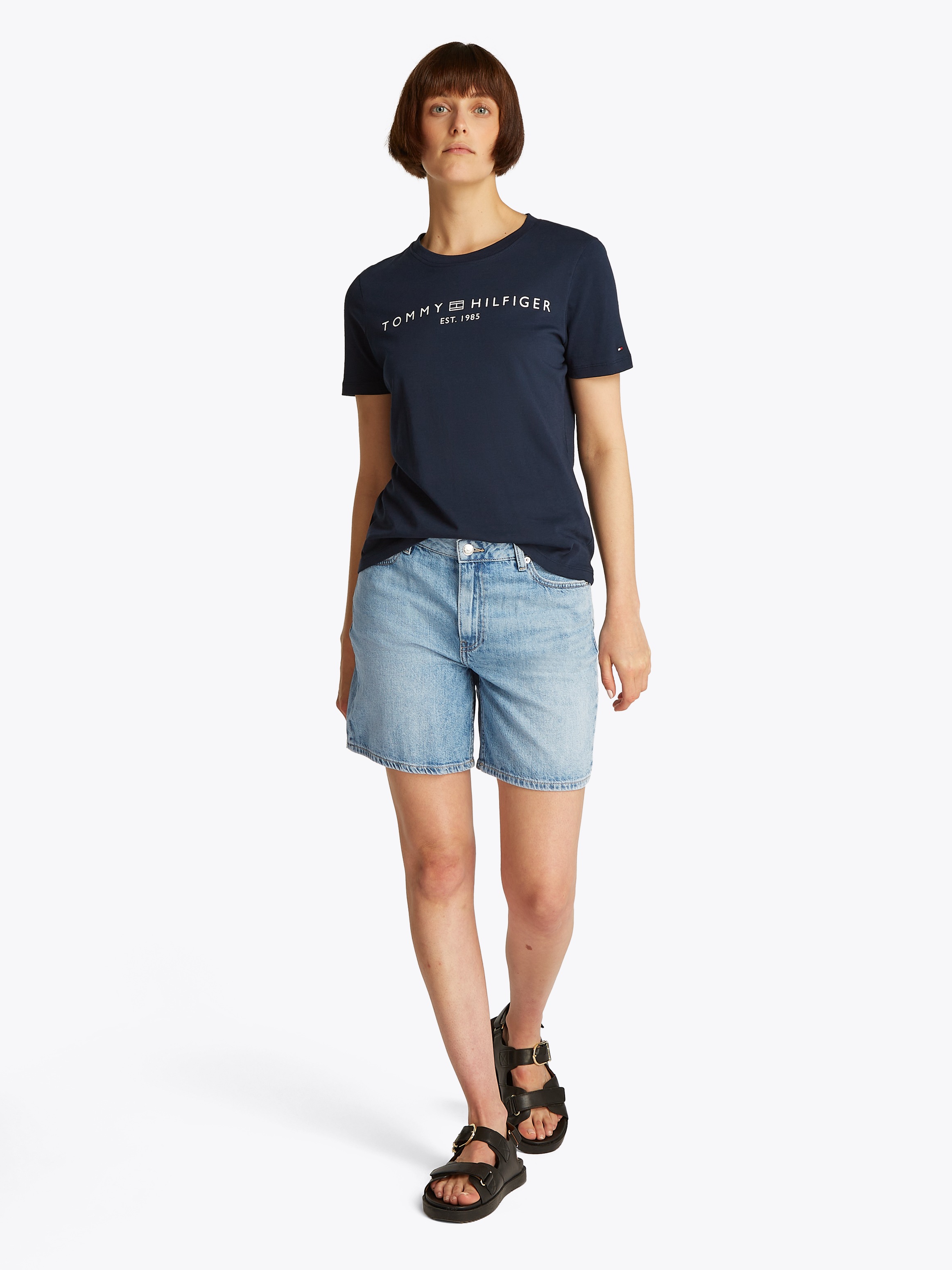 Tommy Hilfiger Shorts »DNM STRAIGHT SHORT RW SIA«, mit leichter Waschung, Logo-Bage