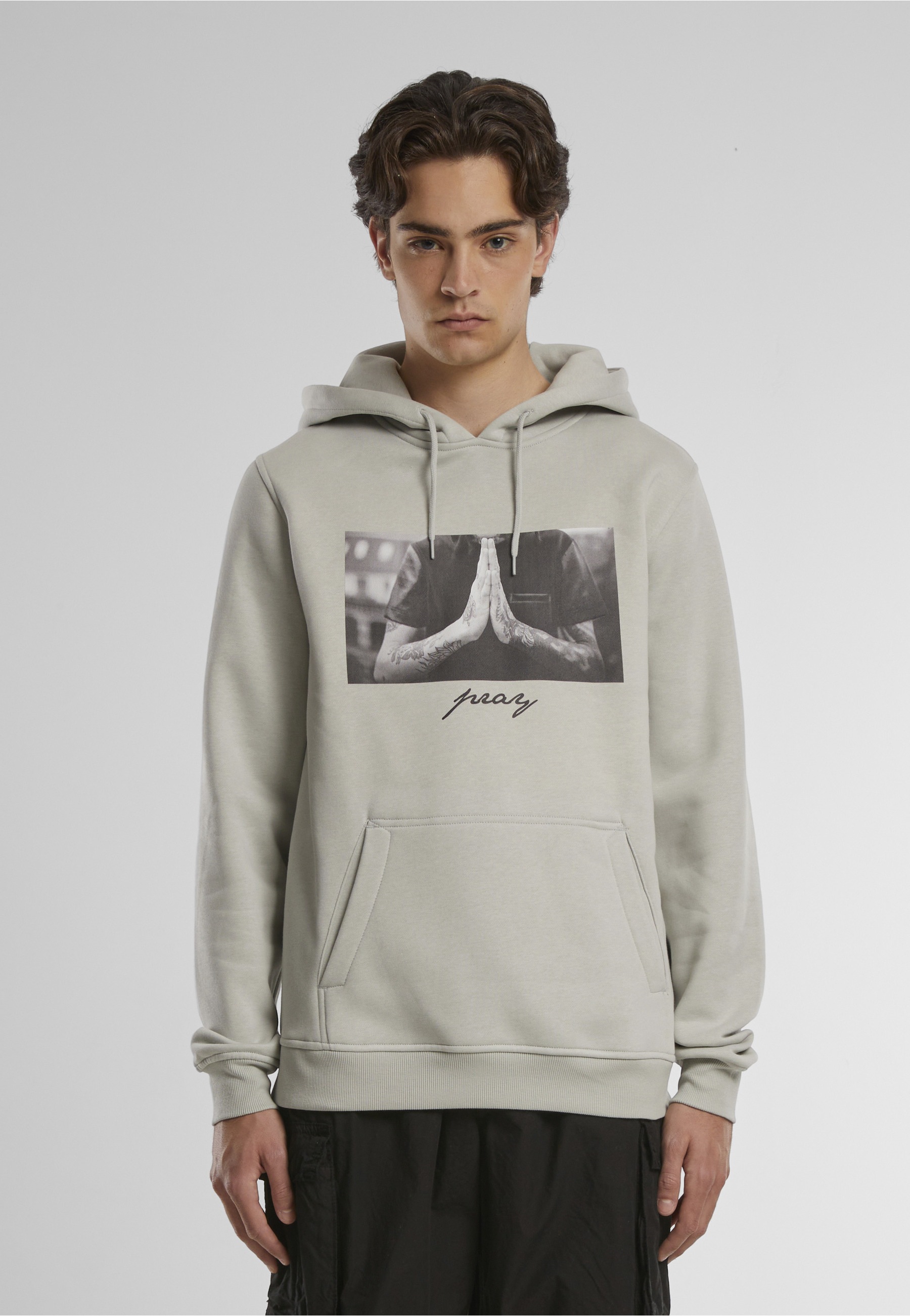 MisterTee Rundhalspullover »MisterTee Herren Pray Hoody« 1 Stk.