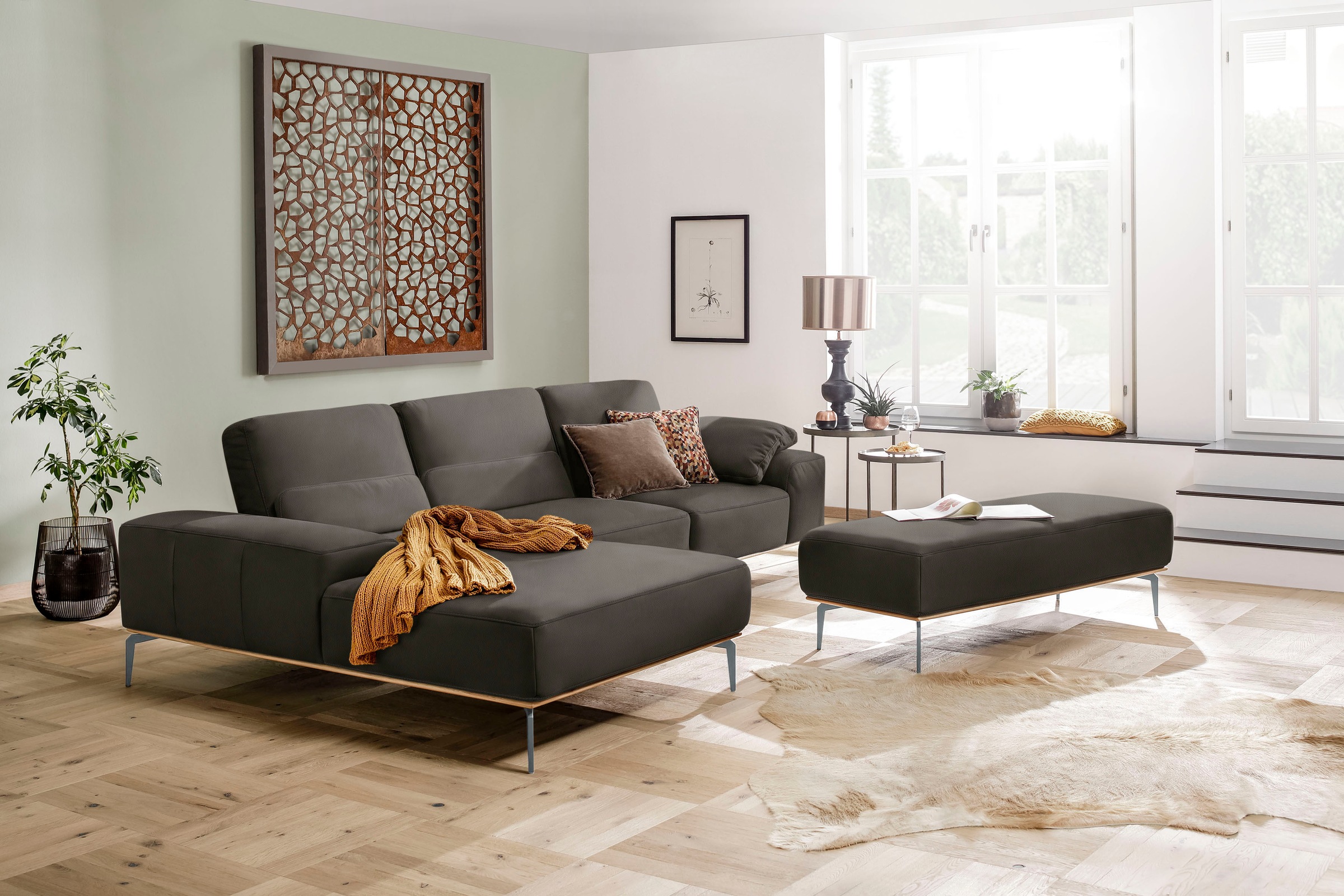 W.SCHILLIG Ecksofa »run, Designsofa mit tollem Sitzkomfort, bequem, L-Form«, mit elegantem Holzsockel, Füße in Silber matt, Breite 319 cm