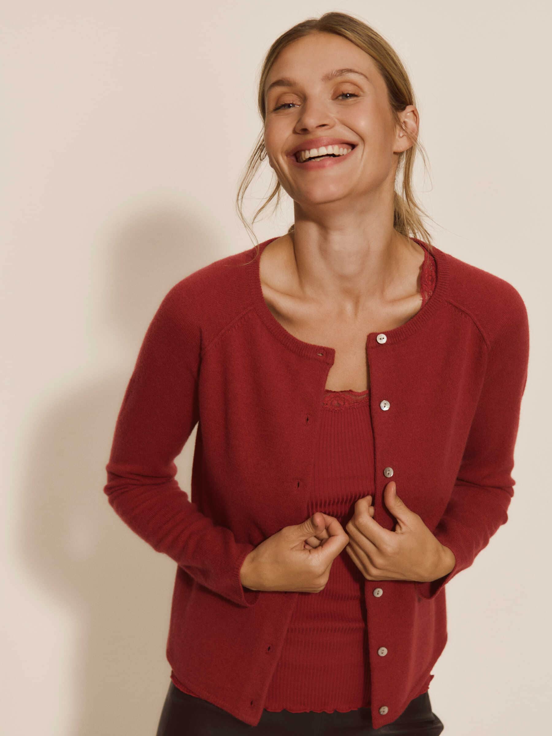 rosemunde 1100000002199 "Laica cardigan mit Wolle und Kaschmir" mit Rundhalsausschnitt, Woll-Kaschmir-Mix