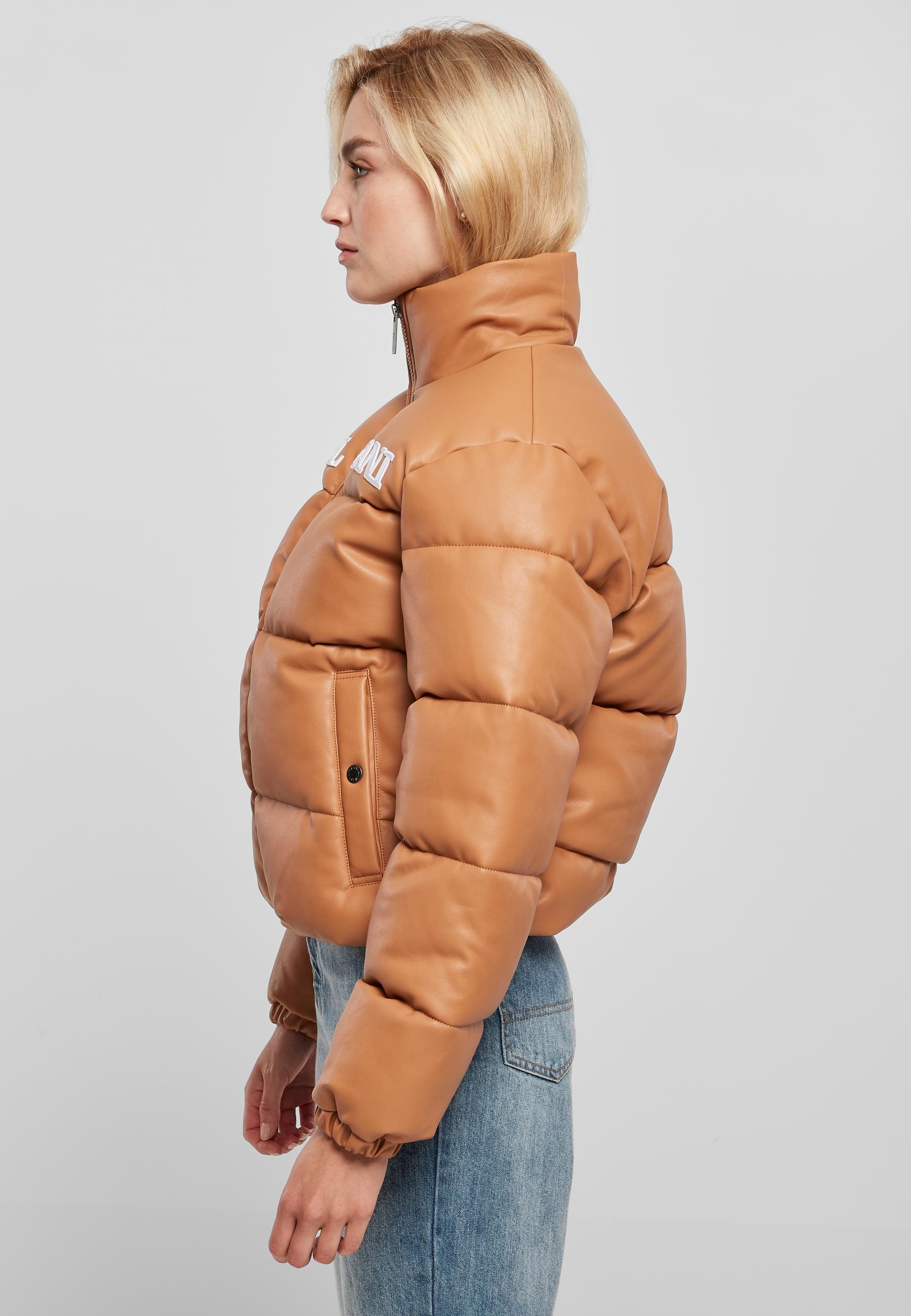 Karl Kani Allwetterjacke »Karl Kani Damen KW224-049-1KK Retro Puffer PU Jacket«, (1 St.), ohne Kapuze
