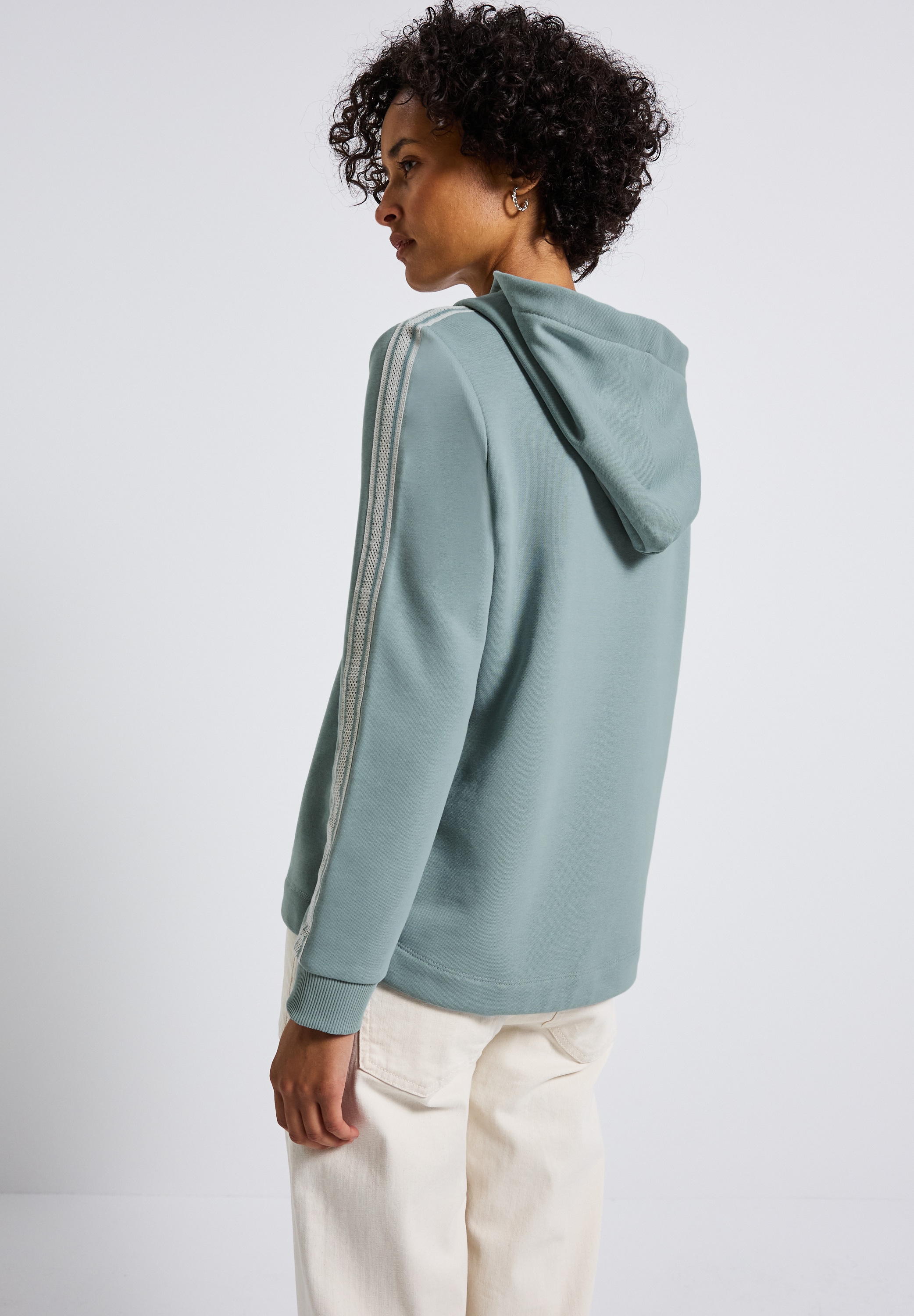 STREET ONE Hoodie, mit Gallonstreifen und Tunnelzug am Saum
