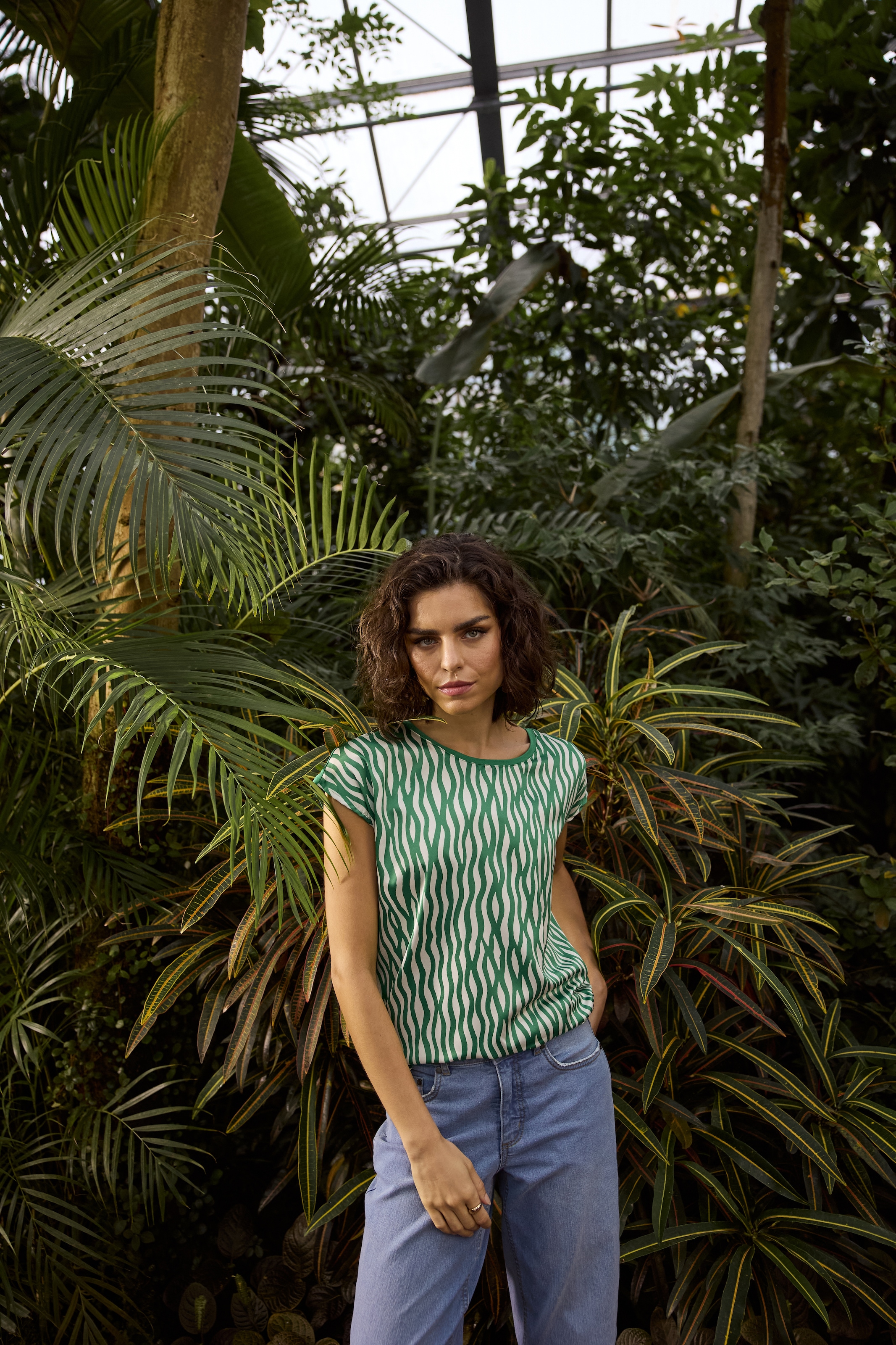 Laura Scott Shirtbluse »im Materialmix mit Satin, verschiedene Muster für jeden Geschmack,« femininer Stil, Rundhalsausschnitt, lockere Passform