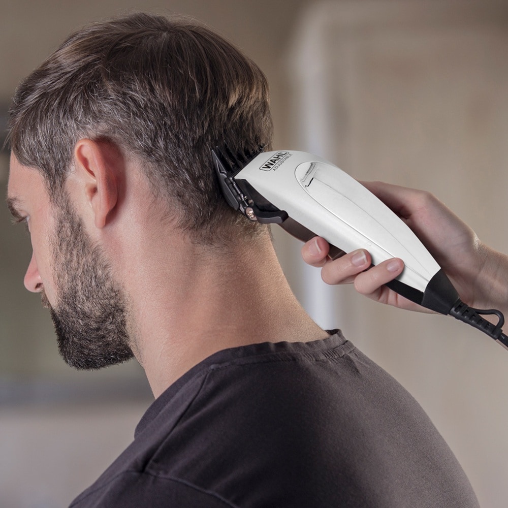 Wahl Haar- und Bartschneider »Home Pro Deluxe Combo« 10 Aufsätze Einstellbarer Verstellhebel, Batteriebetriebener Mini-Trimmer
