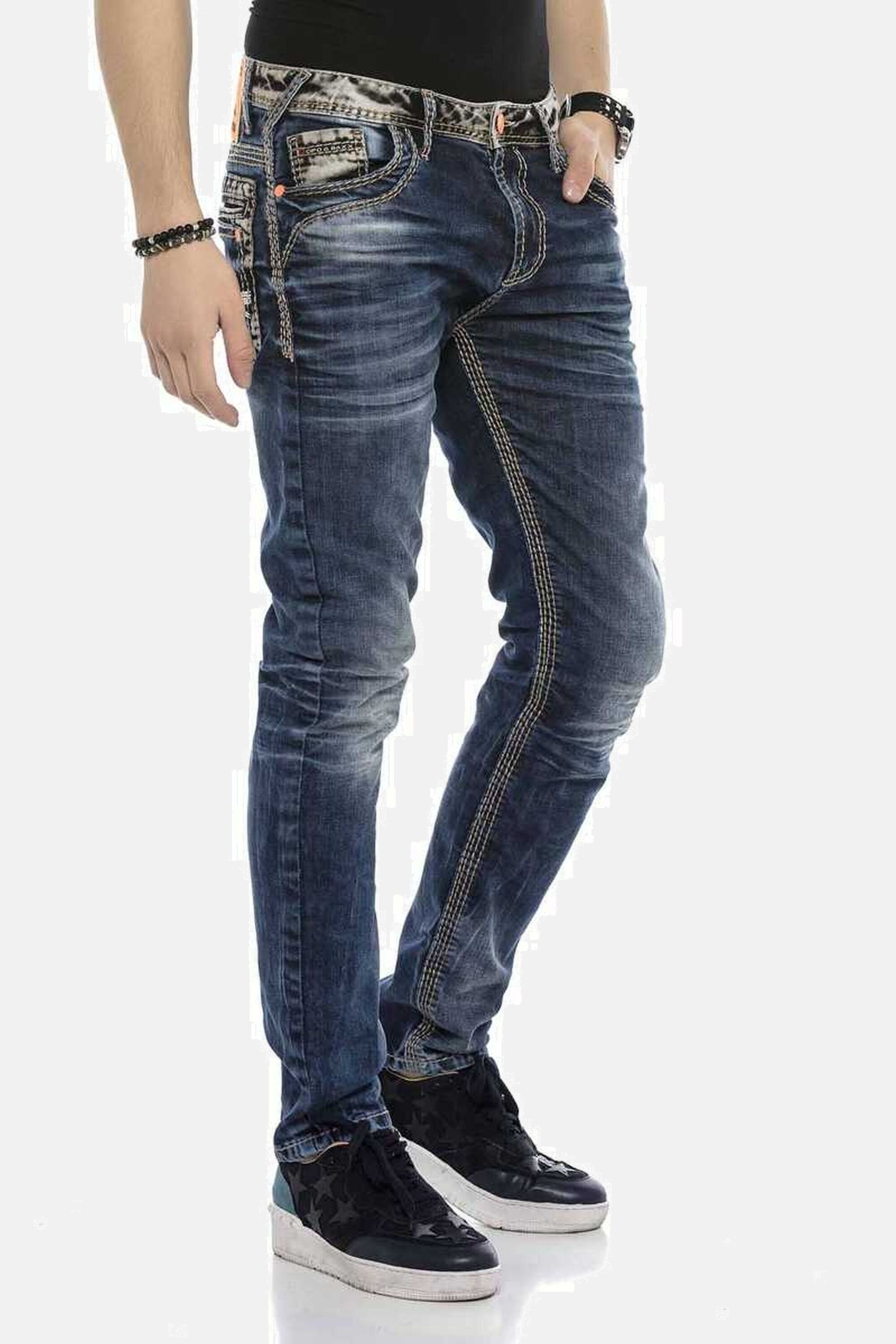 Cipo & Baxx Regular-fit-Jeans »DENIM«, bequeme Jeans mit breiten Ziernähten, CD593