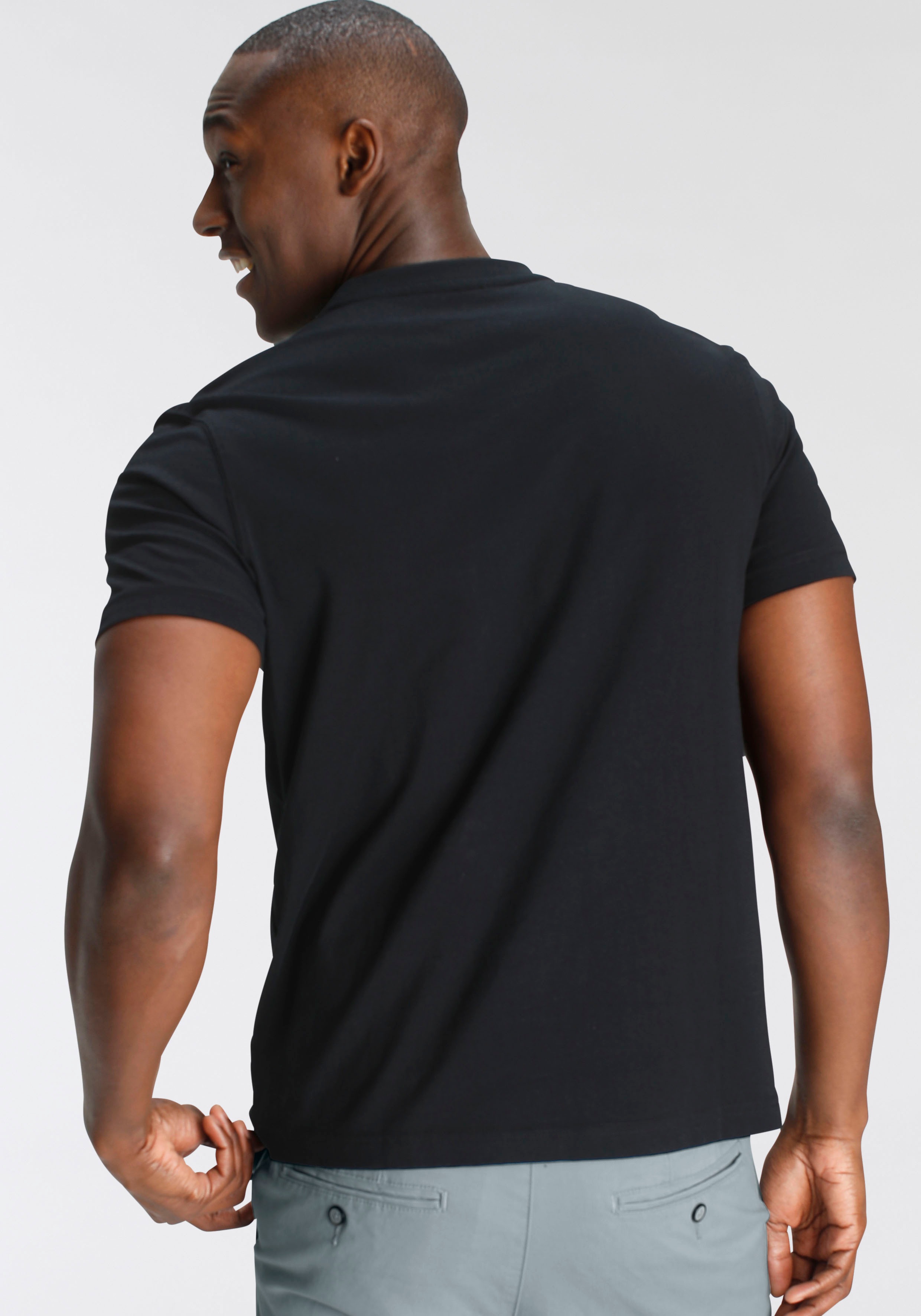 Thumbnail - DELMAO Rundhalsshirt, Kurzarm, Regular Fit, basic, aus 100% Baumwolle