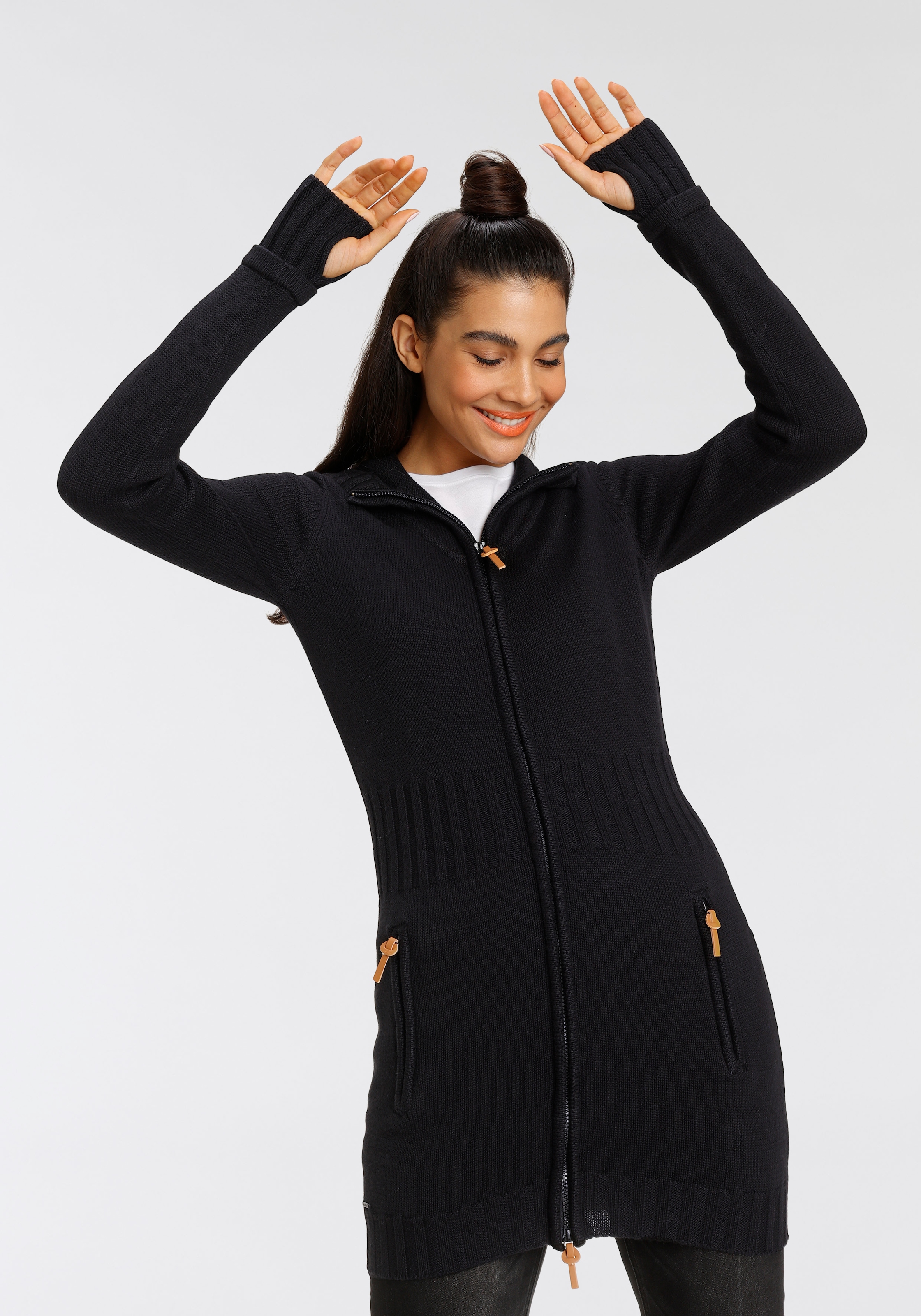 KangaROOS Kapuzenstrickjacke figurbetonte Passform, po-bedeckende Länge, mit 2-Wege-Reißverschluss