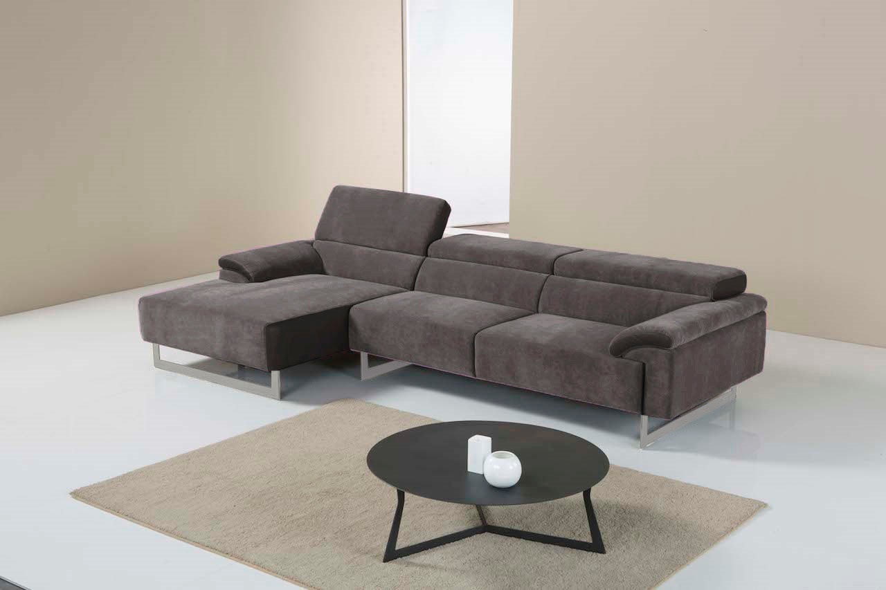 Egoitaliano Ecksofa »Malika, edel und bequem, Designsofa mit hochwertigen Bezügen, L-Form«, mit Recamiere, inkl. Kopfteilverstellung und chromfarbenen Metallfüßen