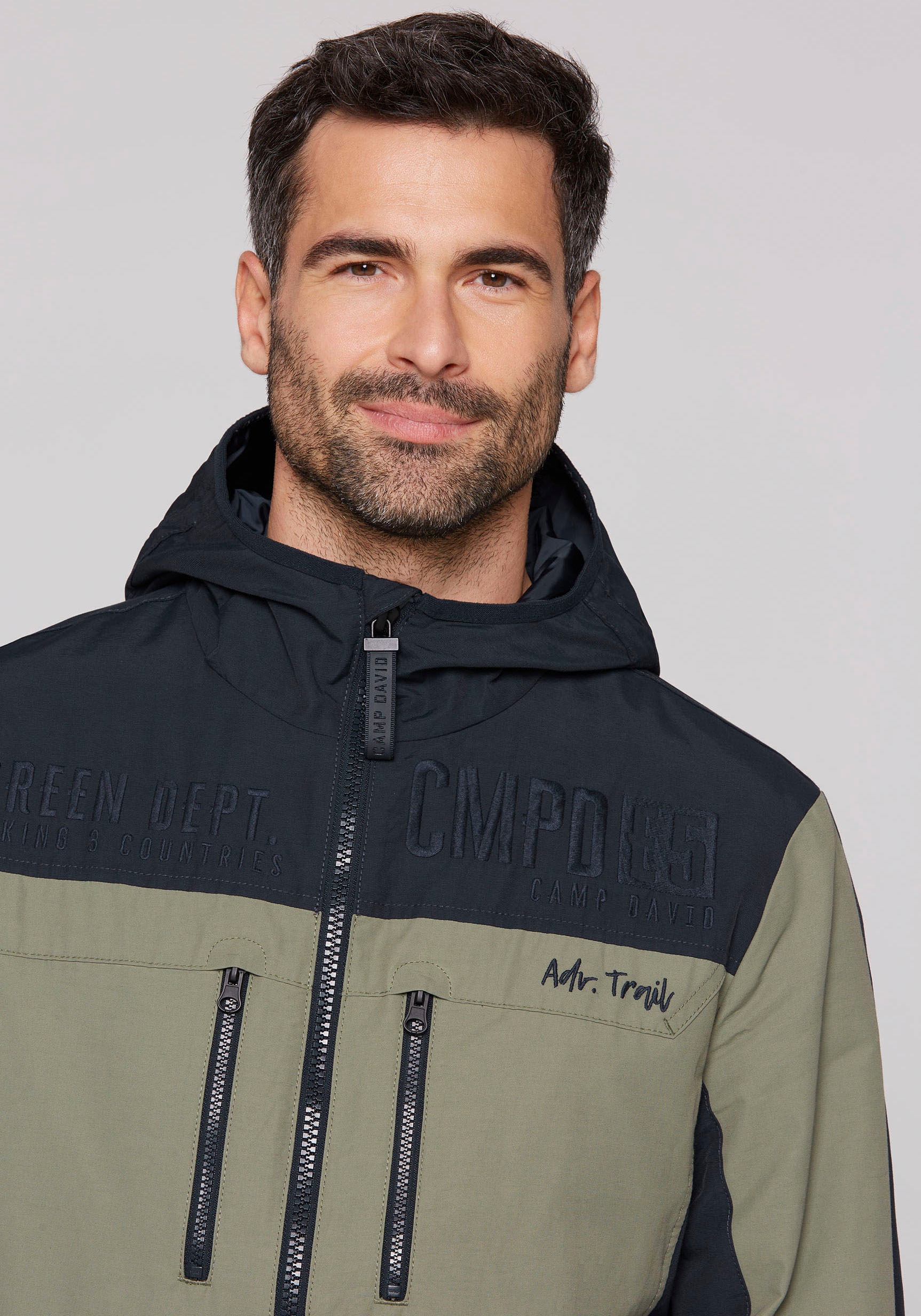 CAMP DAVID Outdoorjacke, mit Kapuze, mit Logostickereien