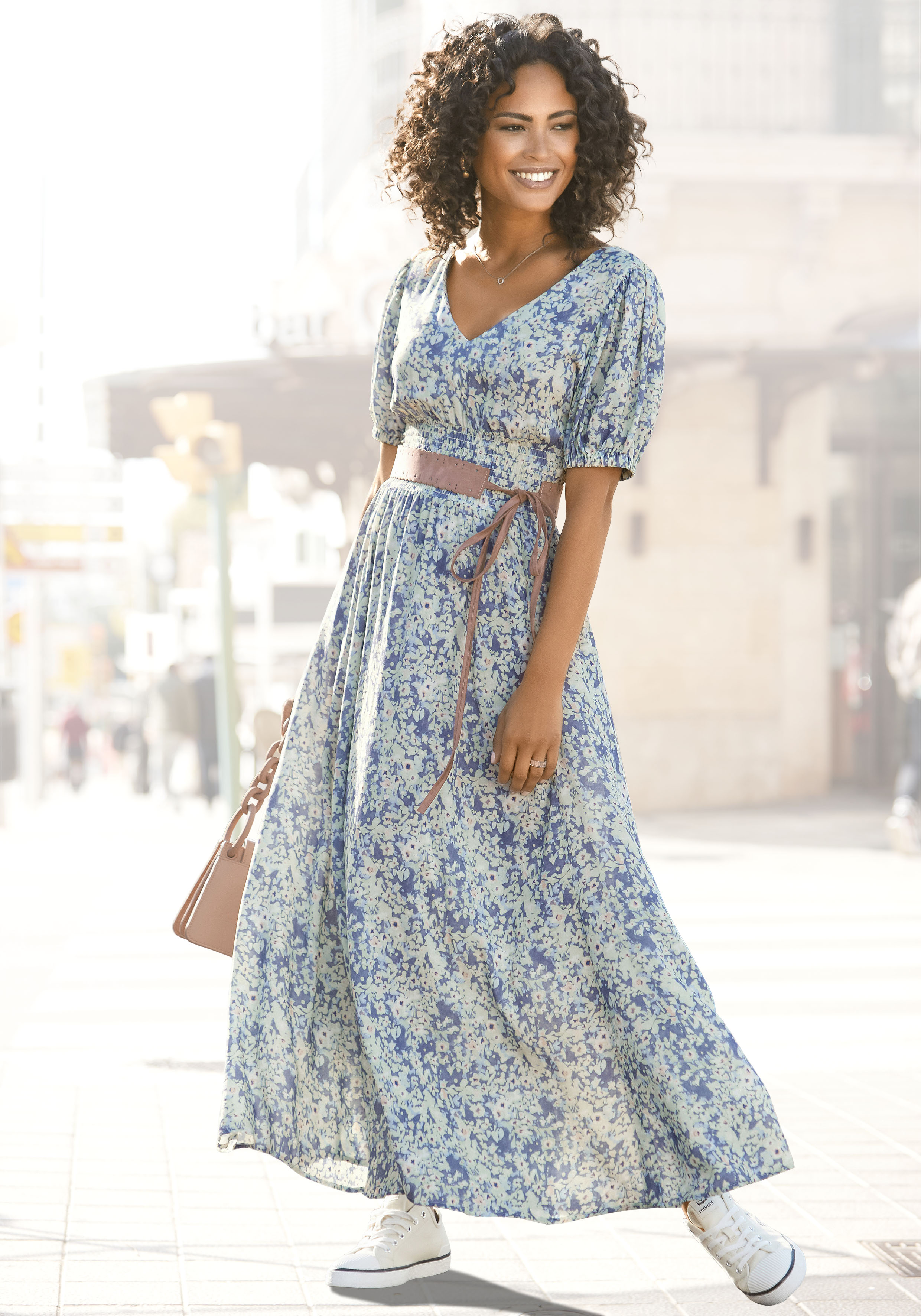 Buffalo Maxikleid "mit zartem Blumendruck und V-Ausschnitt aus Webware" Ohne Taschen kurzärmliges Sommerkleid, Strandkleid, Druckkleid, casual
