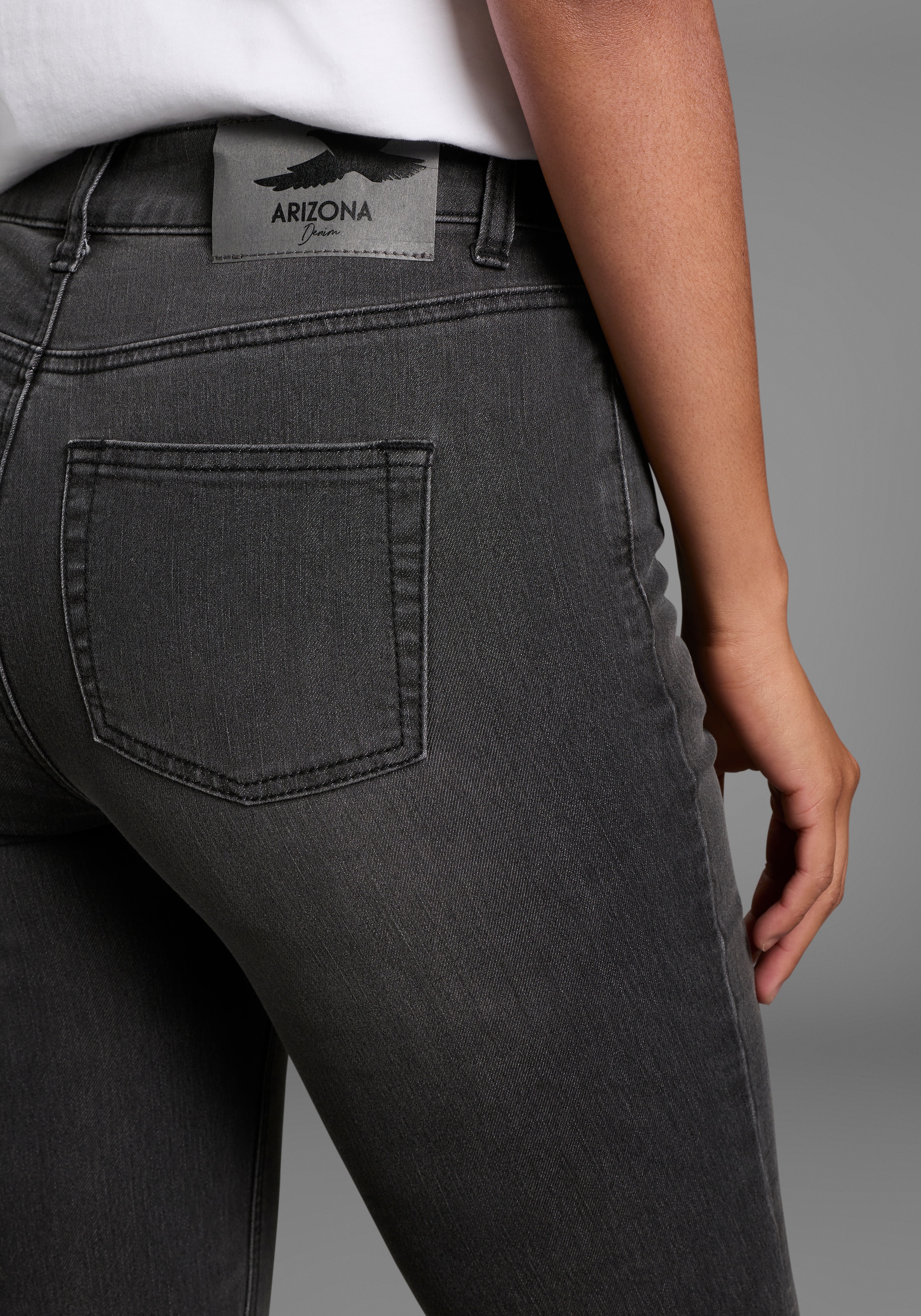 Arizona Bootcut-Jeans »Shaping«, elastische Passform, Bootcut-Beinform, Used-Waschung, hohe Taille