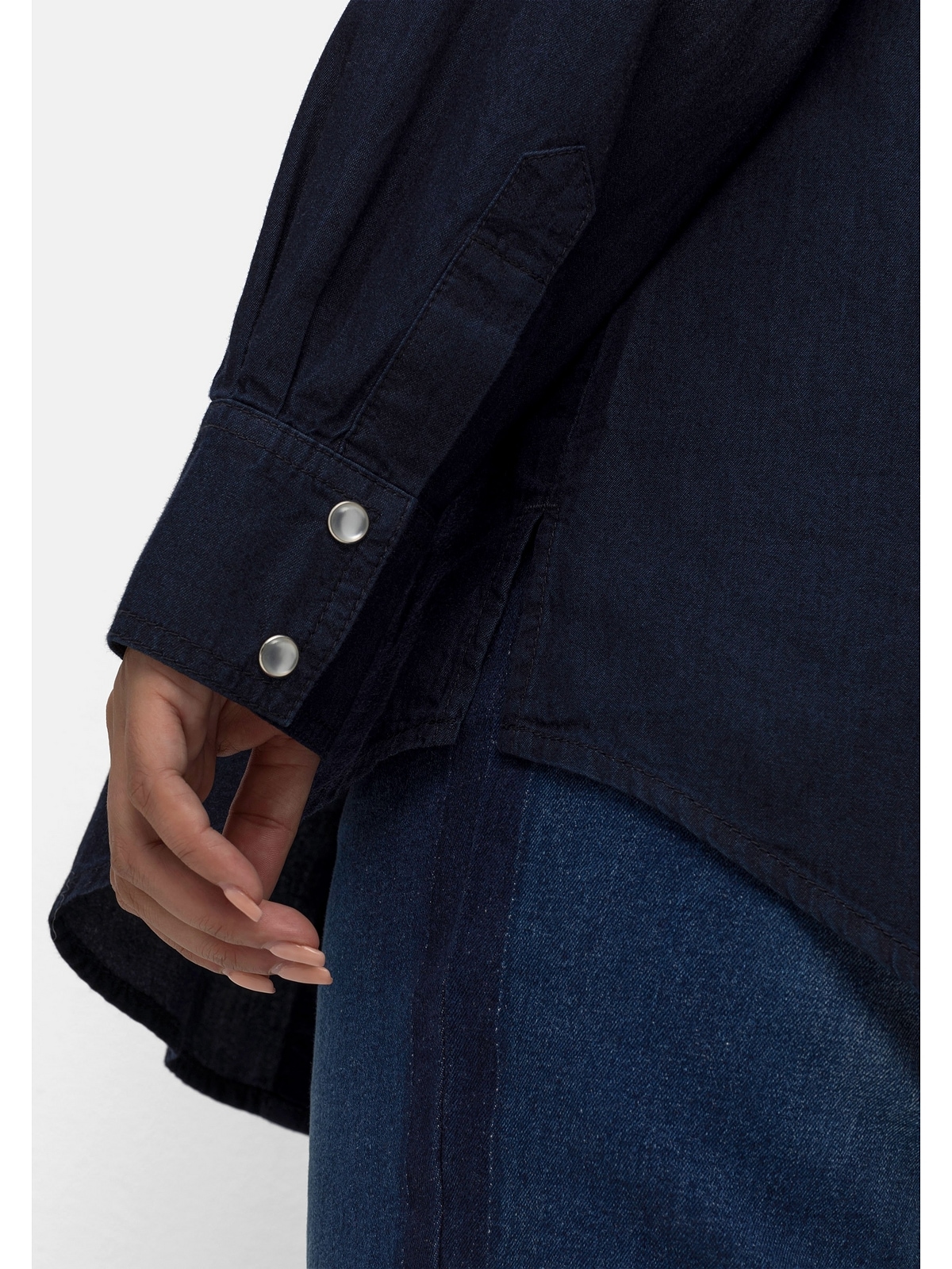 Sheego Jeansbluse »Große Größen«, mit bestellen und | Knopfleiste BAUR Brusttaschen für