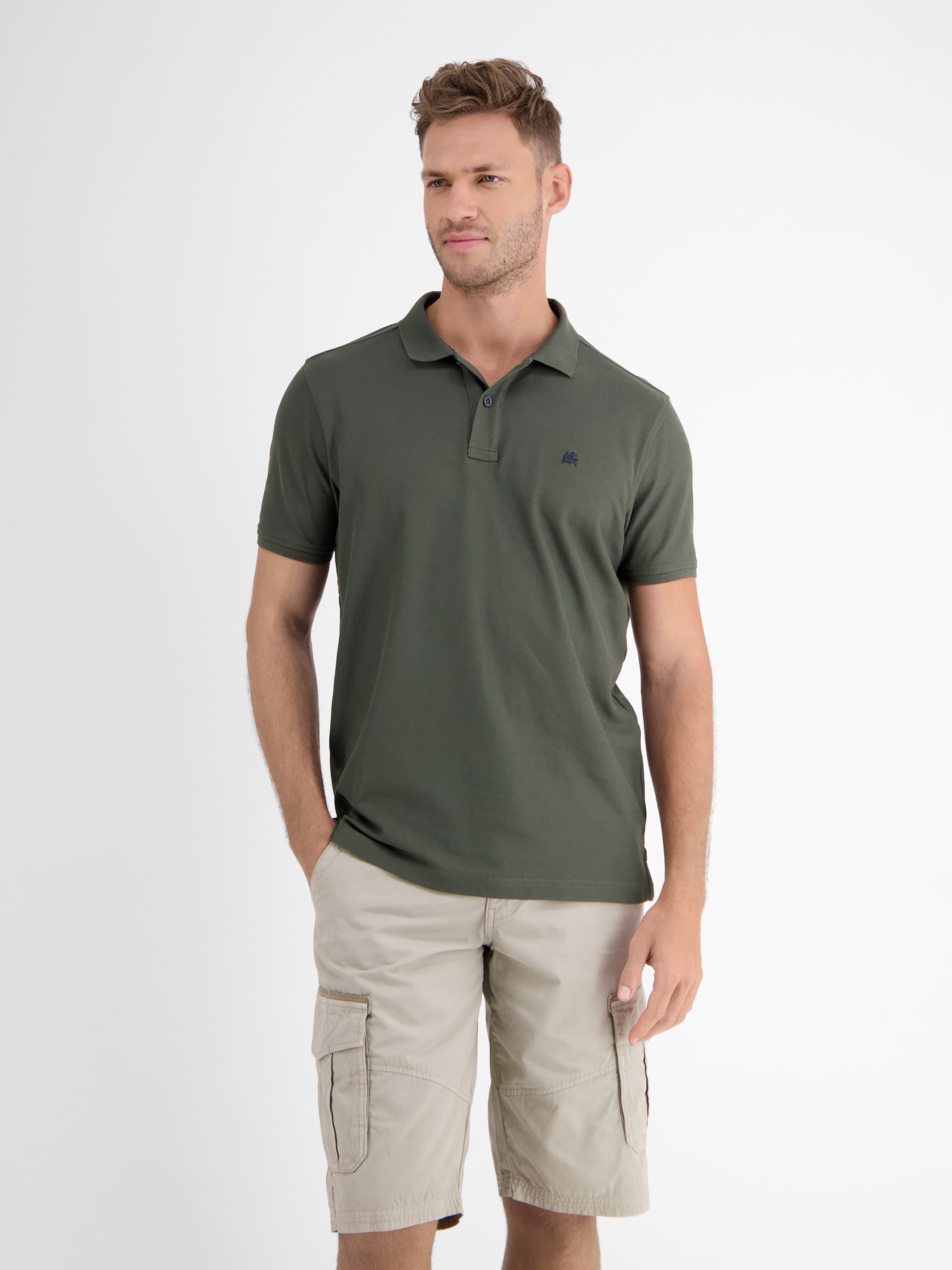 Poloshirt LERROS "Poloshirt mit COOL & DRY Funktion in Piqué-Qualität", Herren, Gr. L, chilled olive, 60% Baumwolle, 40% Polyester, ohne Ausschnitt, Shirts, Atmungsaktiver Baumwollmix, Feine Piqué-Qualität, Zeitloser Polo-Style