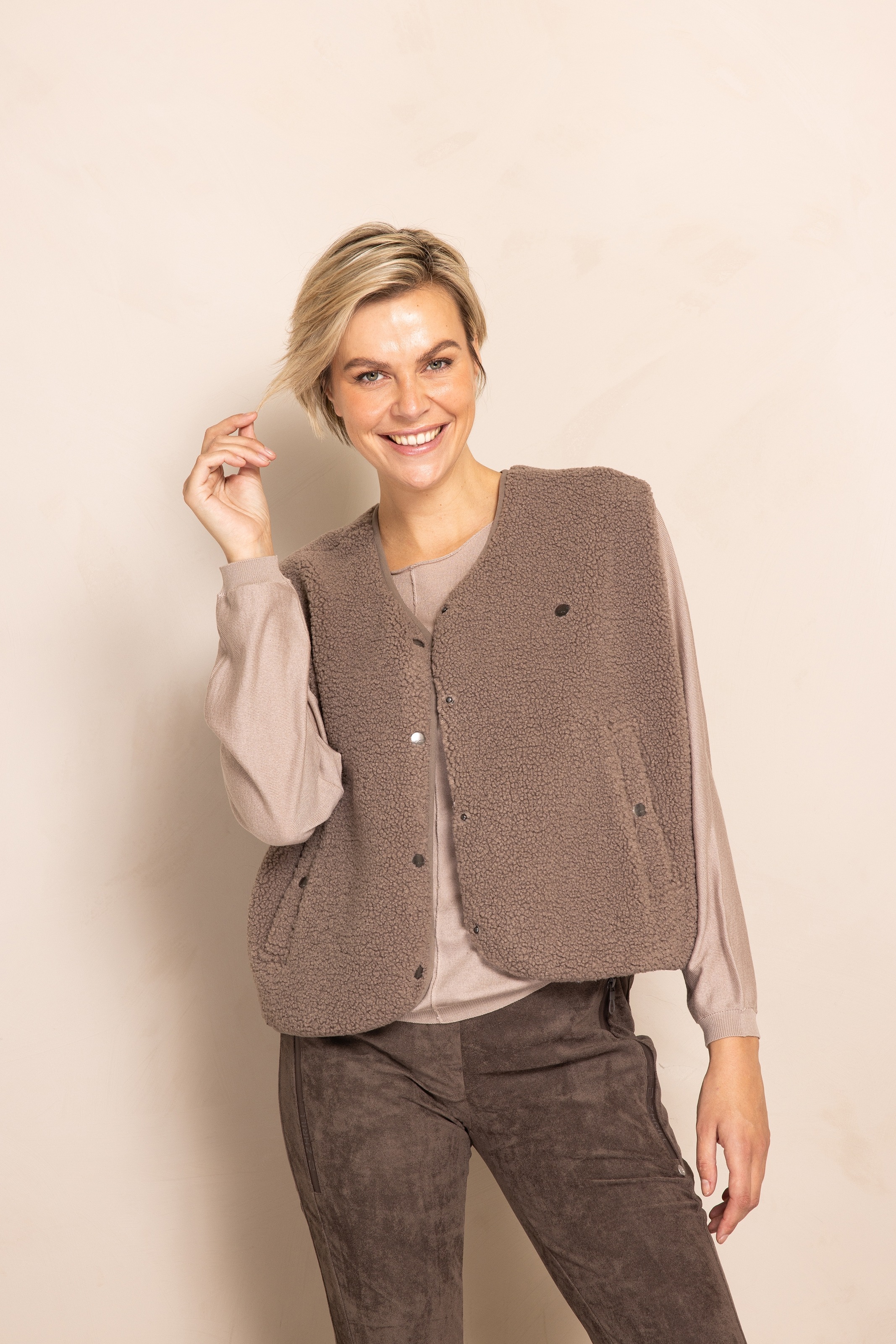 Zhrill Kurzweste "ZHEREN" unifarben, casual, bequem günstig online kaufen