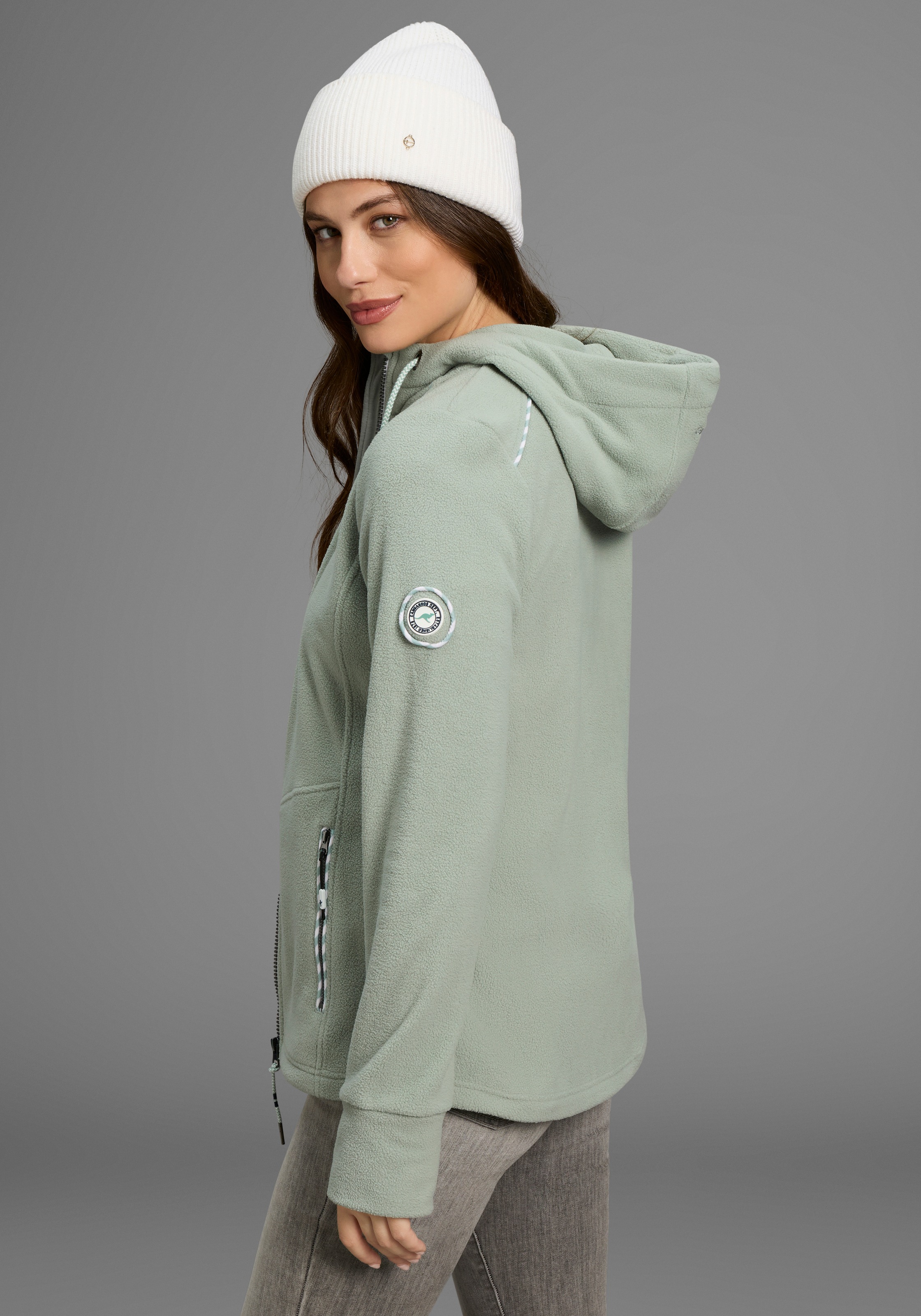KangaROOS Fleecejacke, mit Kapuze, aus Polyester, figurbetonte Passform, mi günstig online kaufen