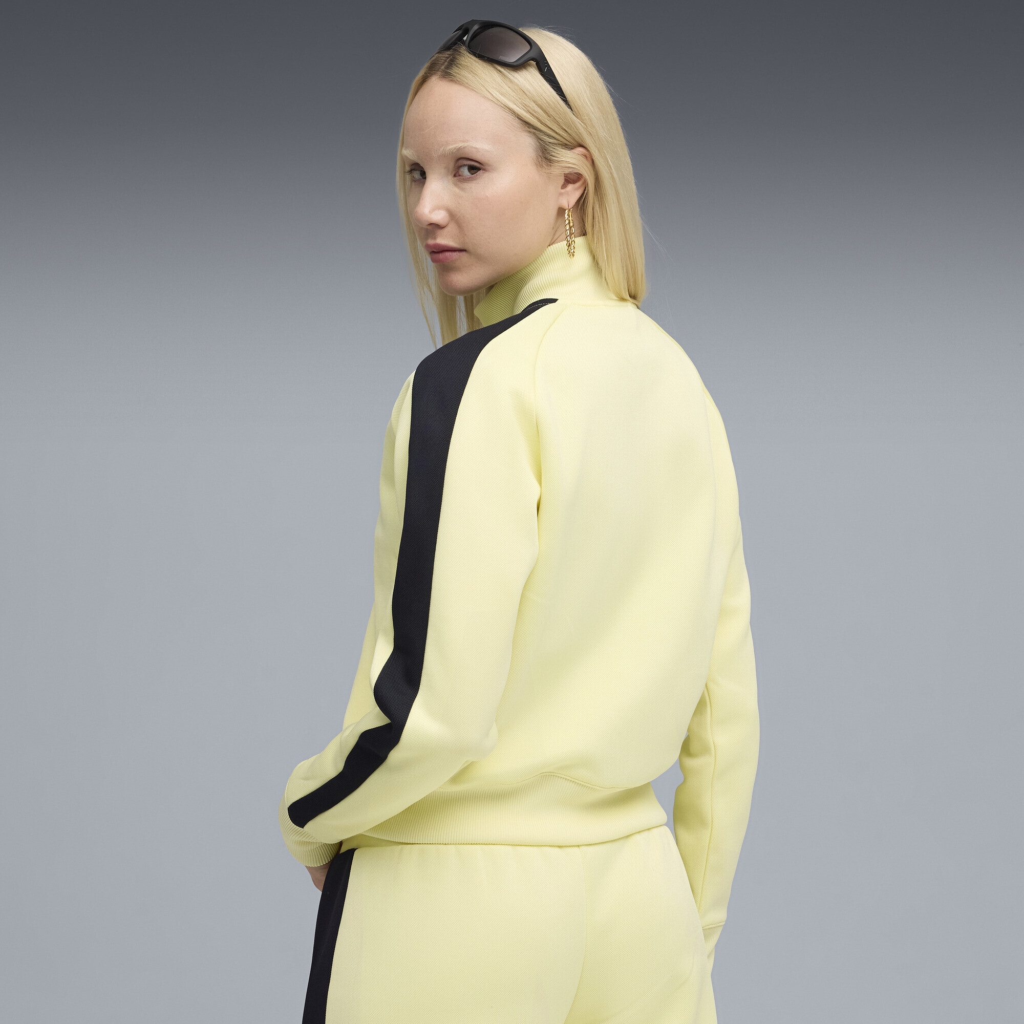PUMA Trainingsjacke »T7 ALWAYS ON Kurze Trainingsjacke Damen«