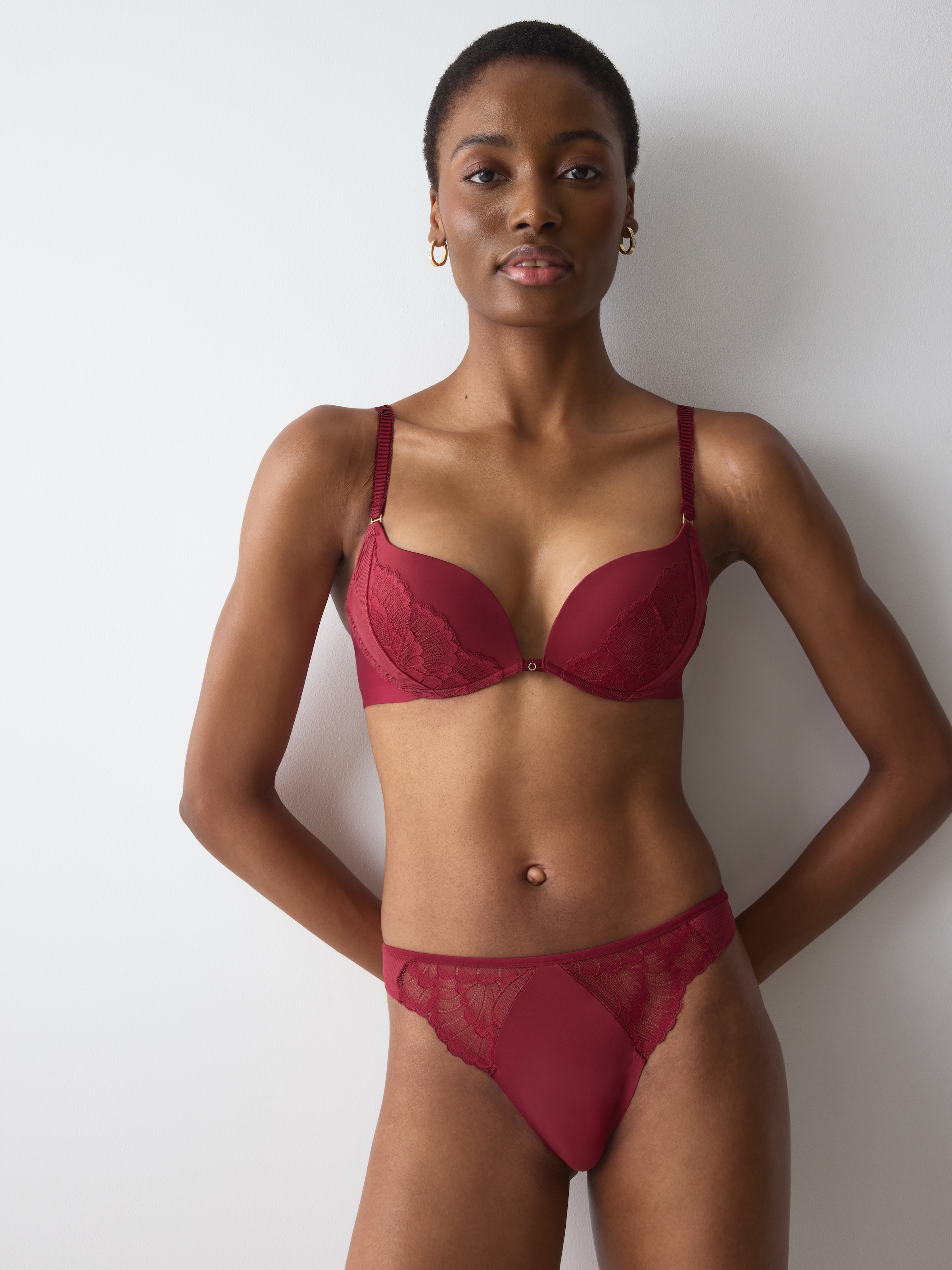TRIUMPH Damen Bügel-BH "Love in Lace WHU", Gr. 85, rot, Spitze, Obermaterial: 47% Polyamid, 33% Polyester, 20% Elasthan, BHs, Stretch-Spitze