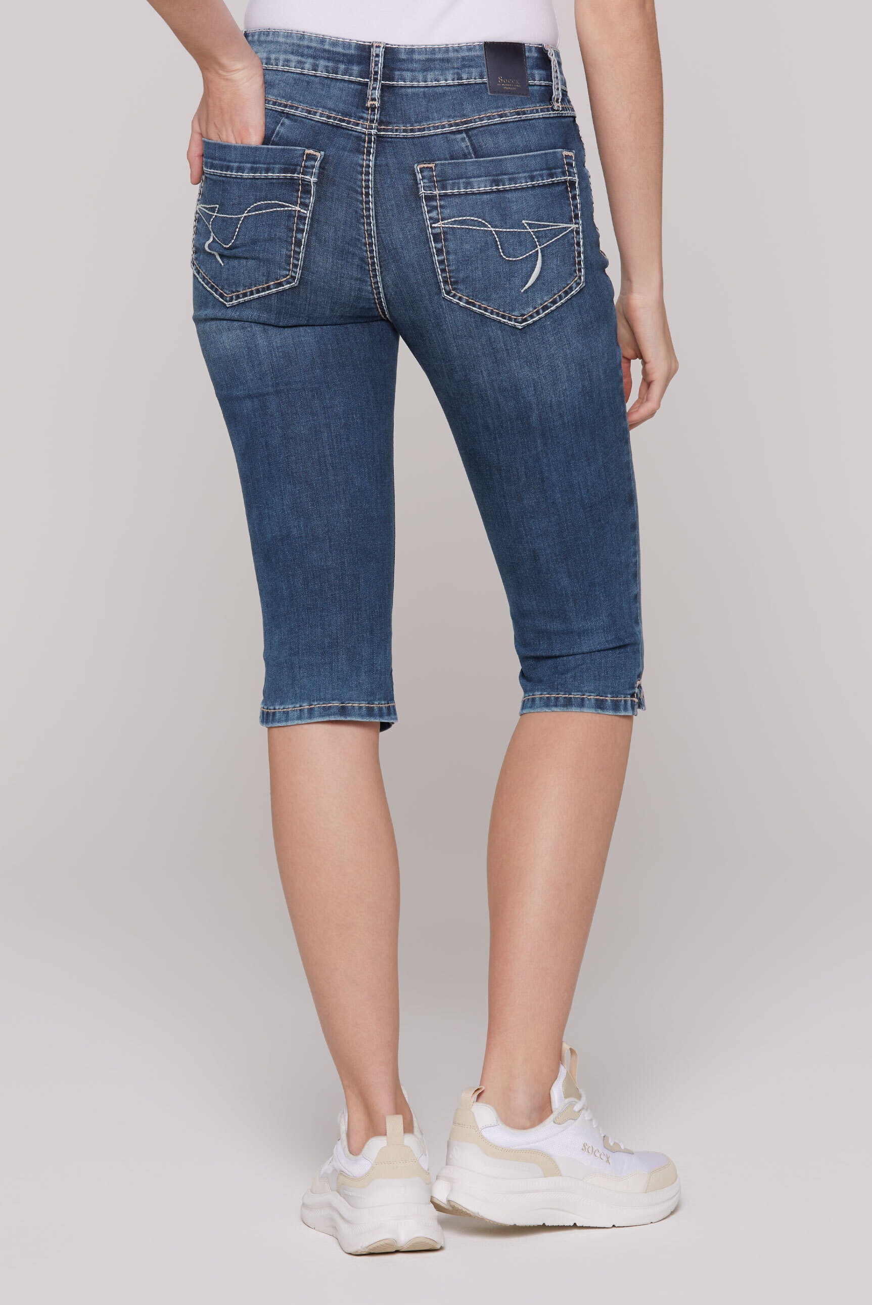 SOCCX Jeansshorts mit Schlitz am Saum
