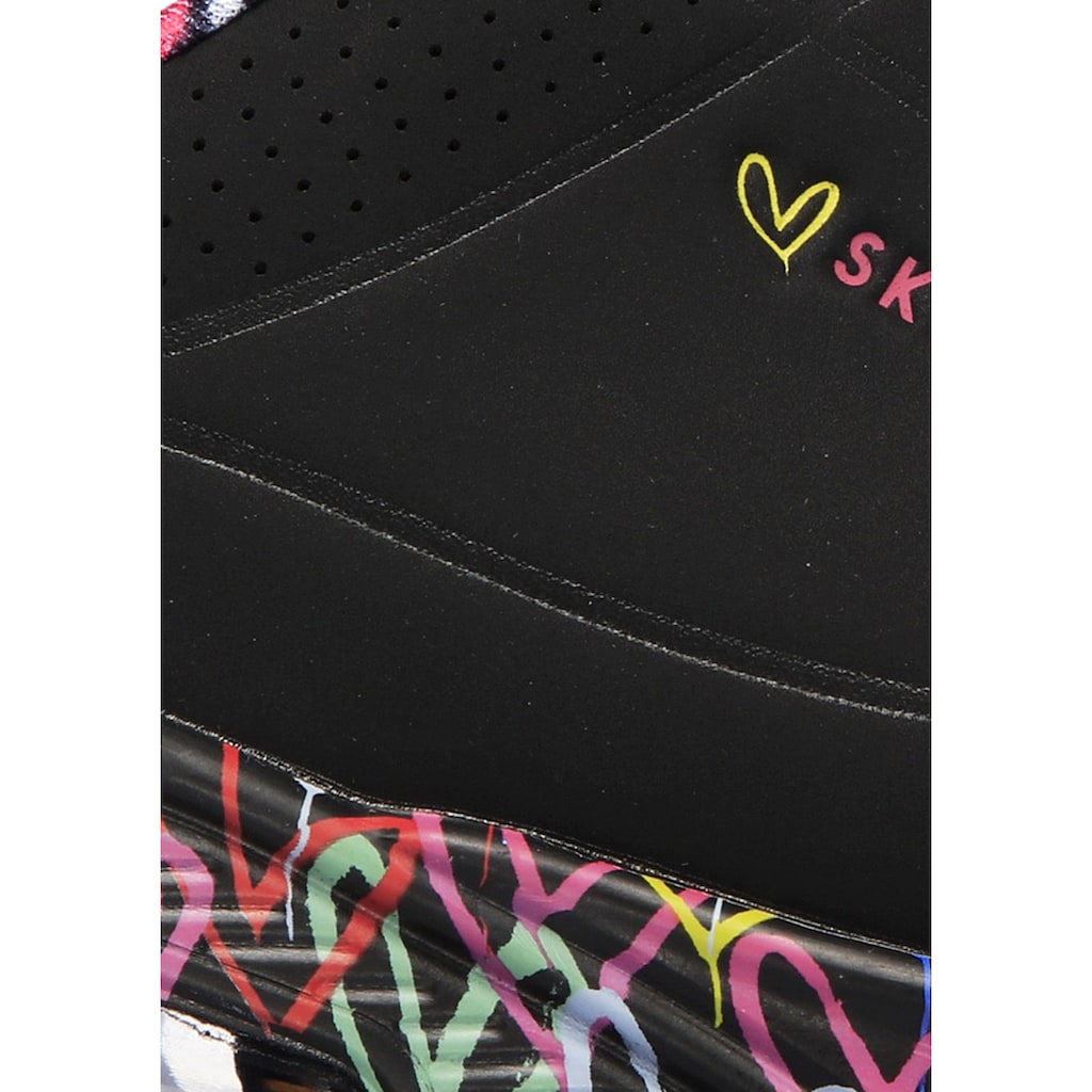 Skechers Wedgesneaker »UNO-LOVING LOVE«, mit coolem Graffiti-Print, Freizeitschuh, Halbschuh, Schnürschuh