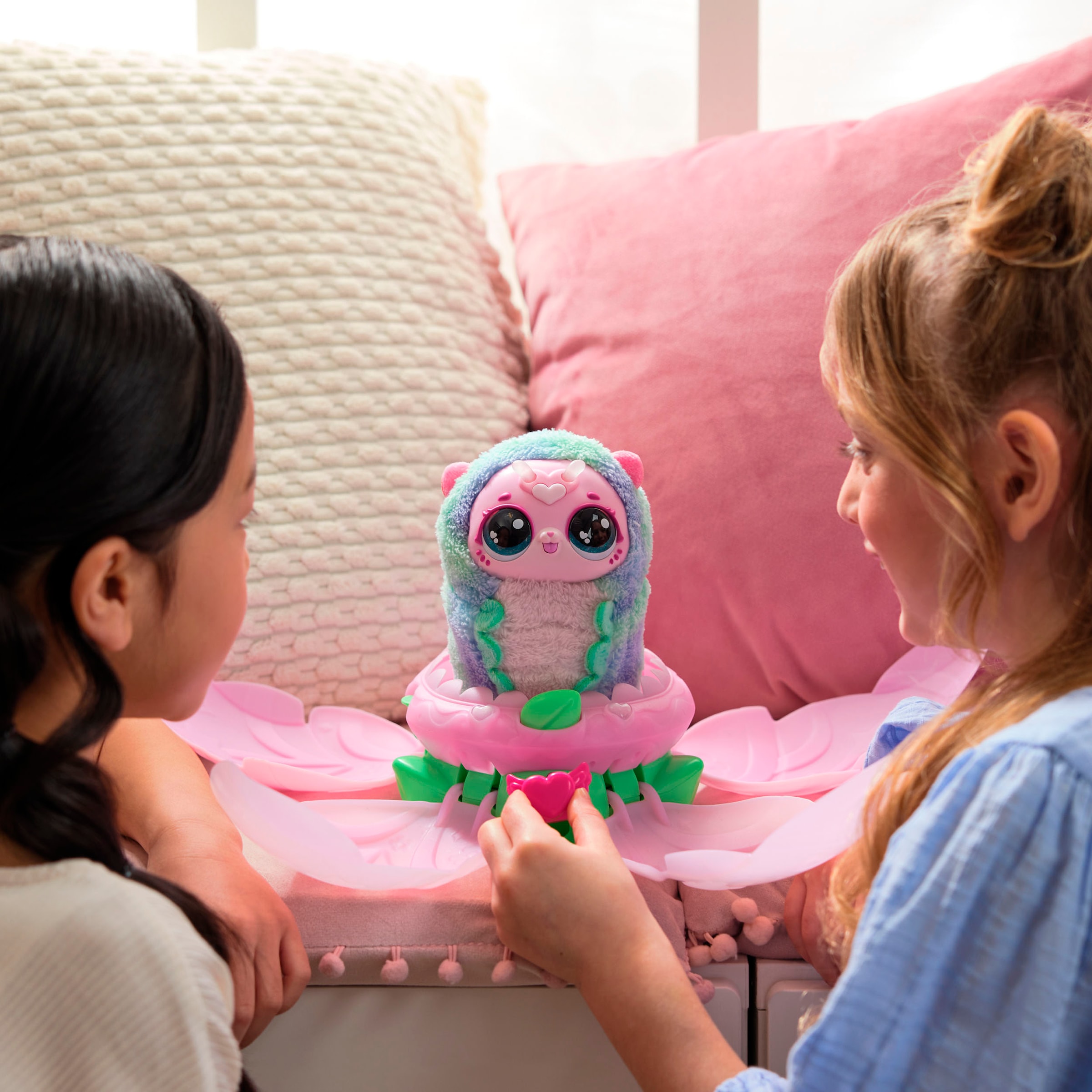 Spin Master Spielfigur »Bloomables von Hatchimals - Kittyfly«, mit Sound