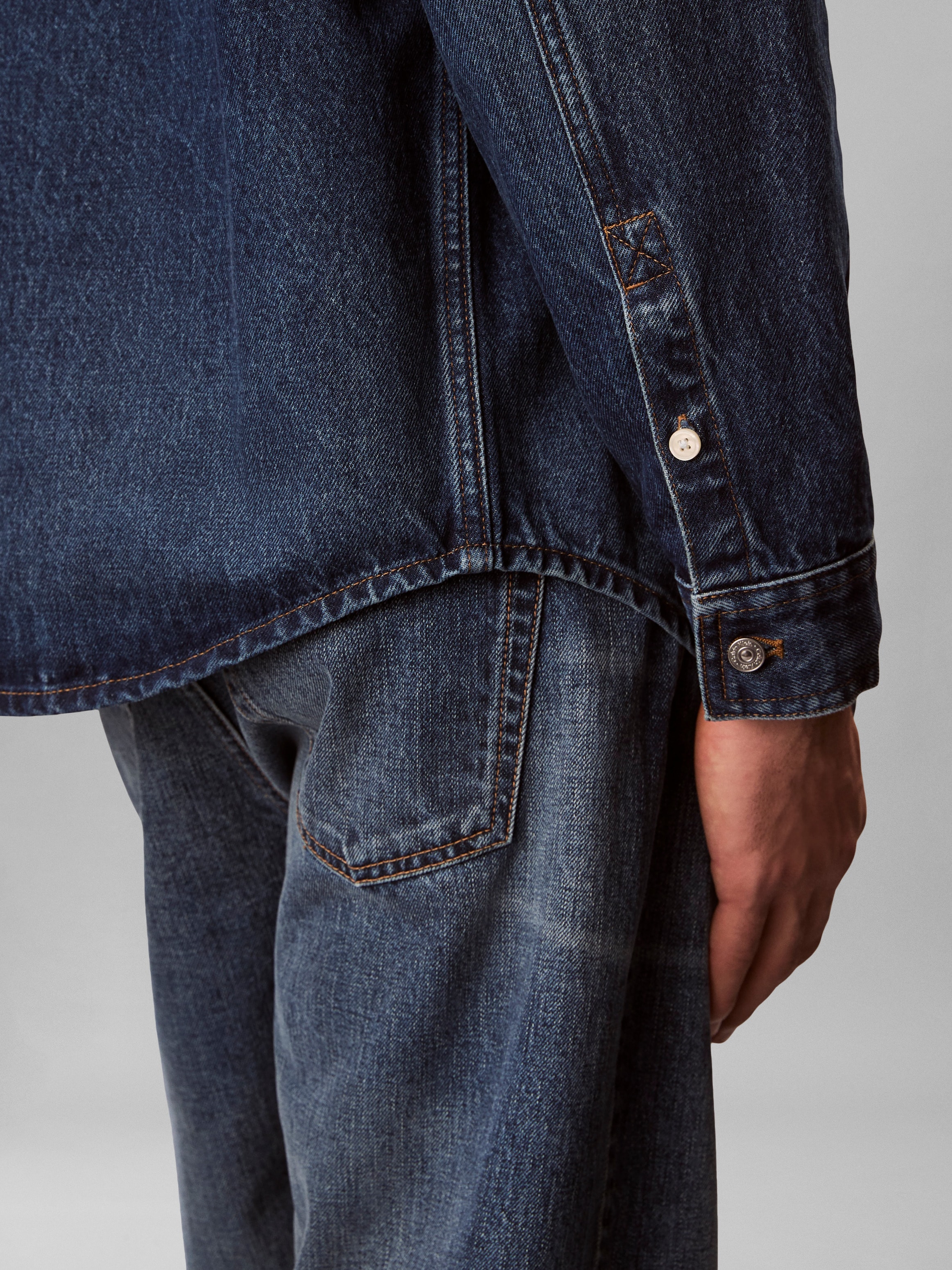 Calvin Klein Jeans Jeanshemd »90S HORIZON OVERSHIRT« Regular fit mit aufgesetzten Brusttaschen