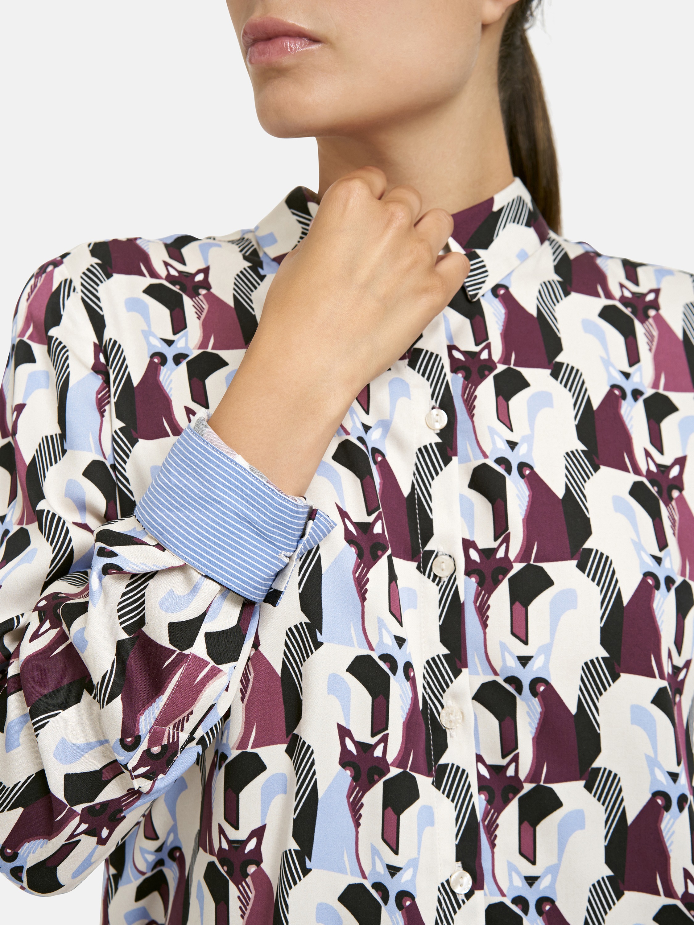 Milano Italy Langarmbluse mit Kellerfalte im Rücken