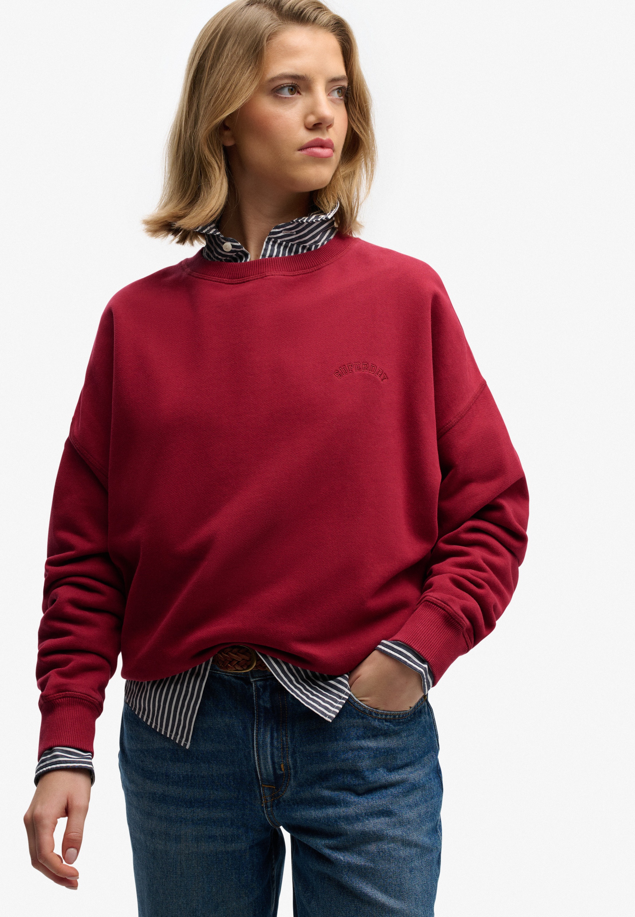 Superdry Sweatshirt »ESSENTIAL LOGO CREW«, aus Baumwolle und Sweatware, Oversize Passform, mit Rundhalsausschnitt

