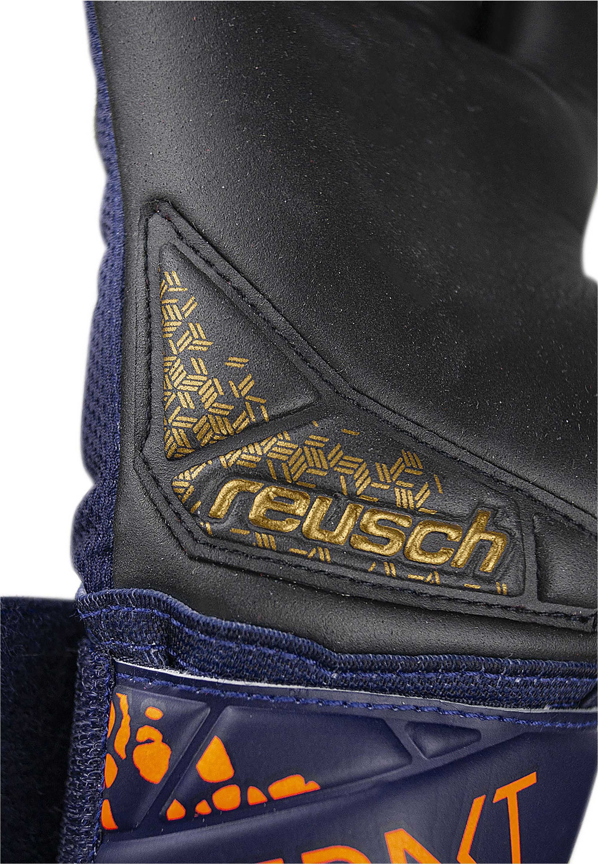 Reusch Torwarthandschuhe »Attrakt Silver NC«, mit Negative Cut