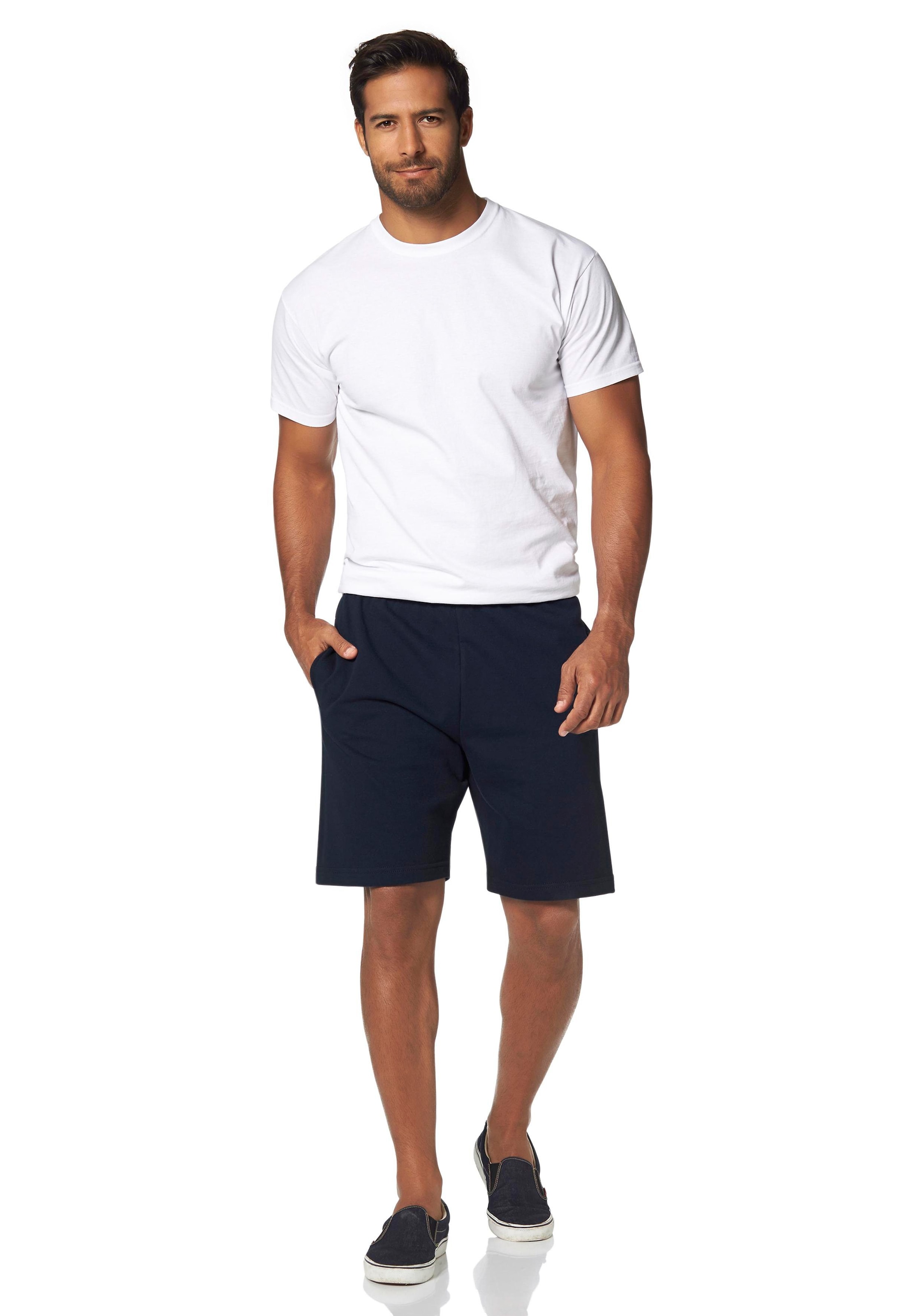 Fruit of the Loom Sweatshorts, in bequemer Form