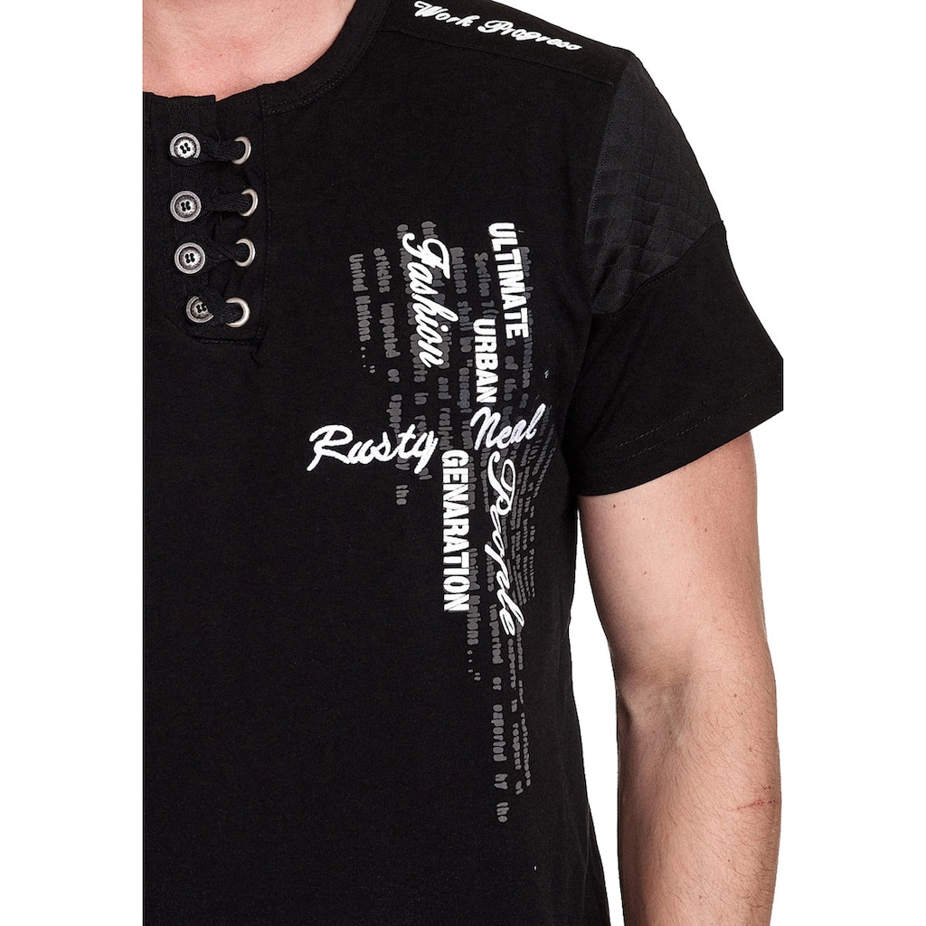 Rusty Neal T-Shirt, mit schicker Knopfleiste