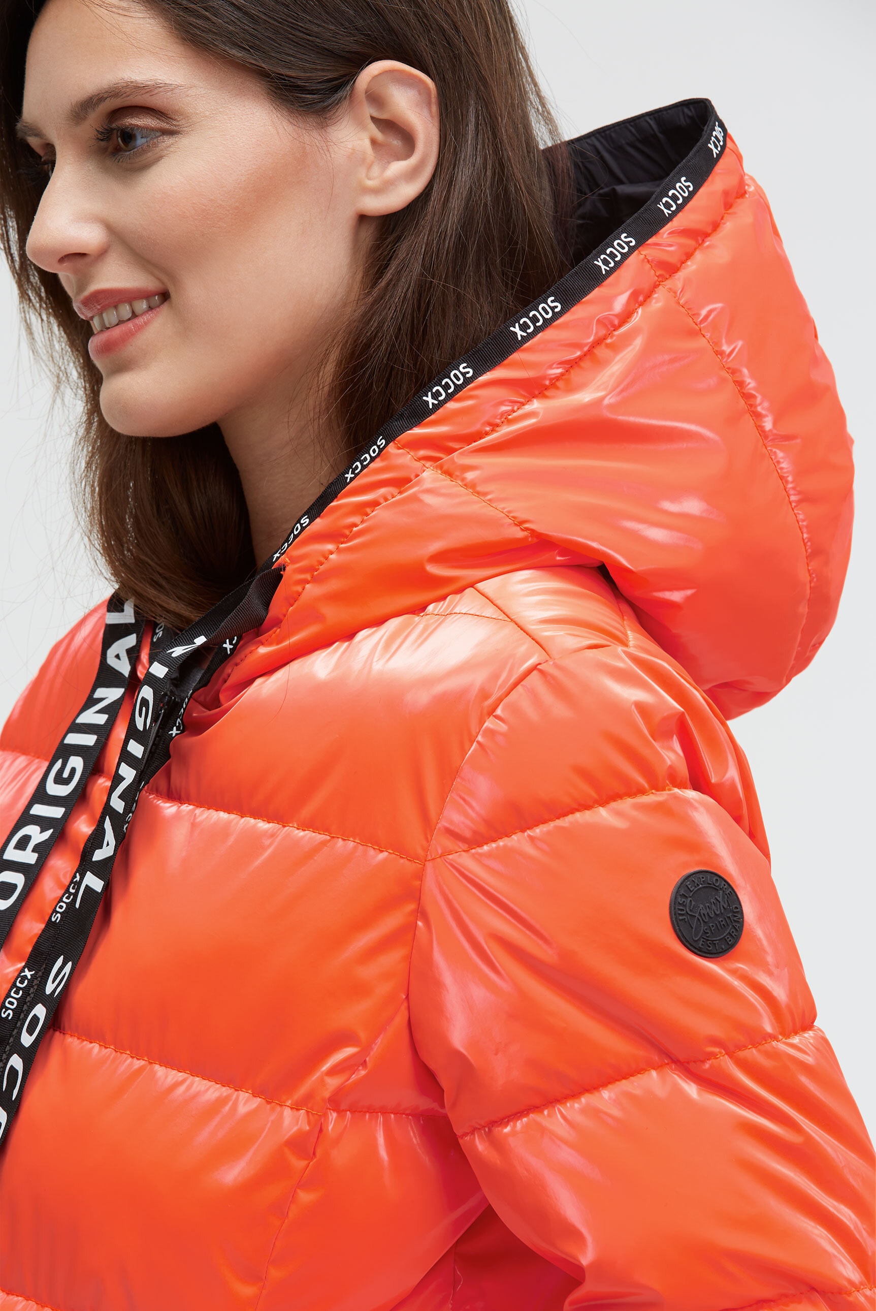 SOCCX Winterjacke, mit Kapuze, mit elastischem Saumabschluss