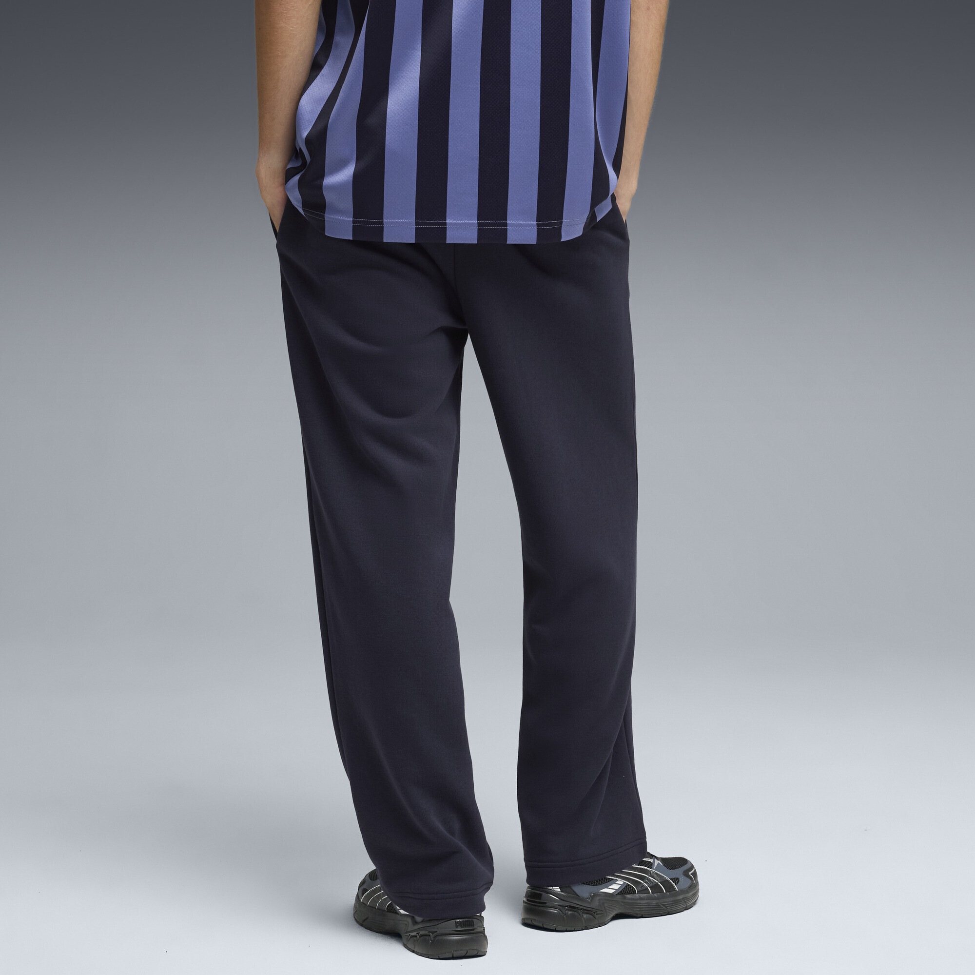 PUMA Sporthose »Essentials No.1 Logo Relaxed Hose Herren«