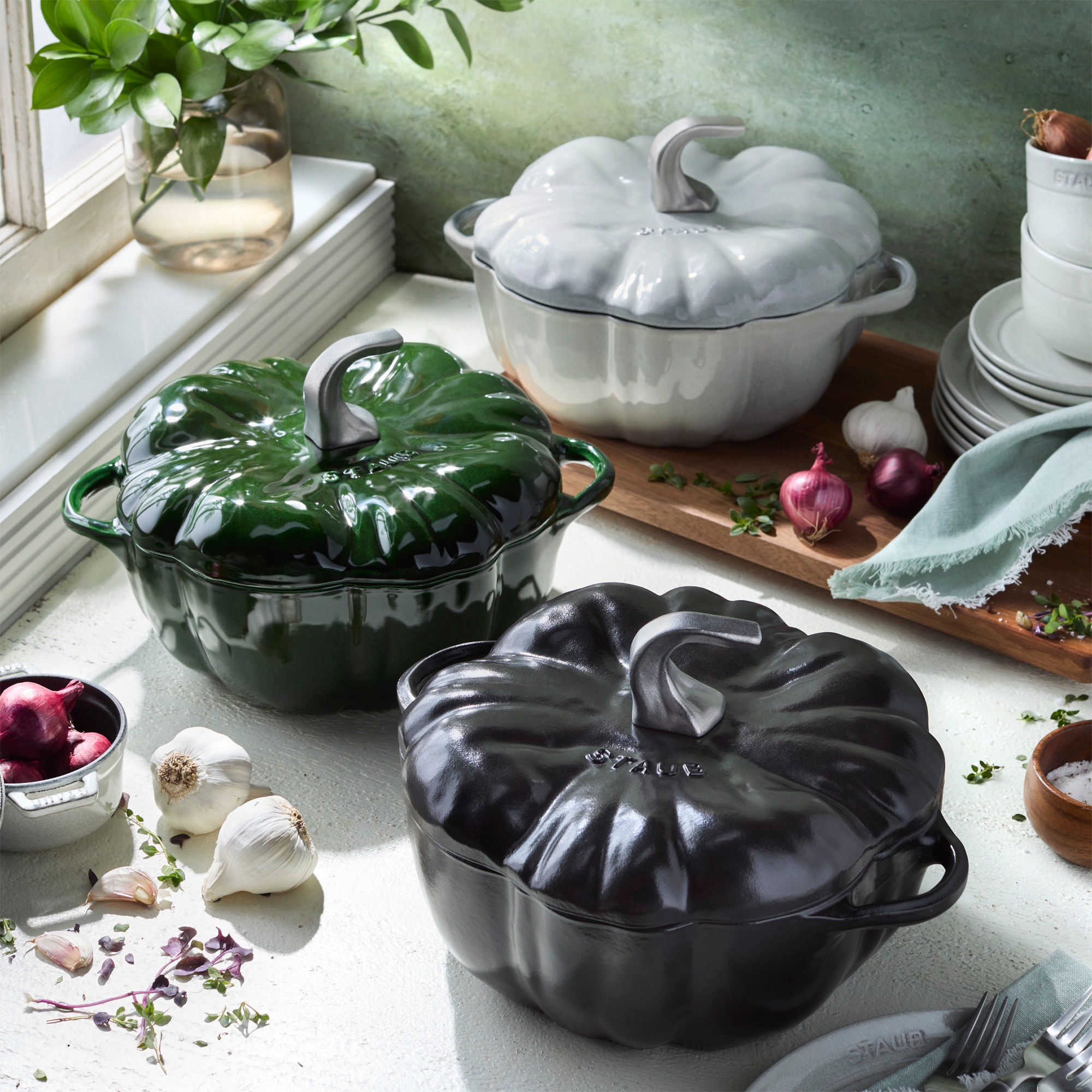 STAUB Bräter »La Cocotte«, Gusseisen, (1 tlg.), Gusseisen, Emailliert, Schwarz, Induktion