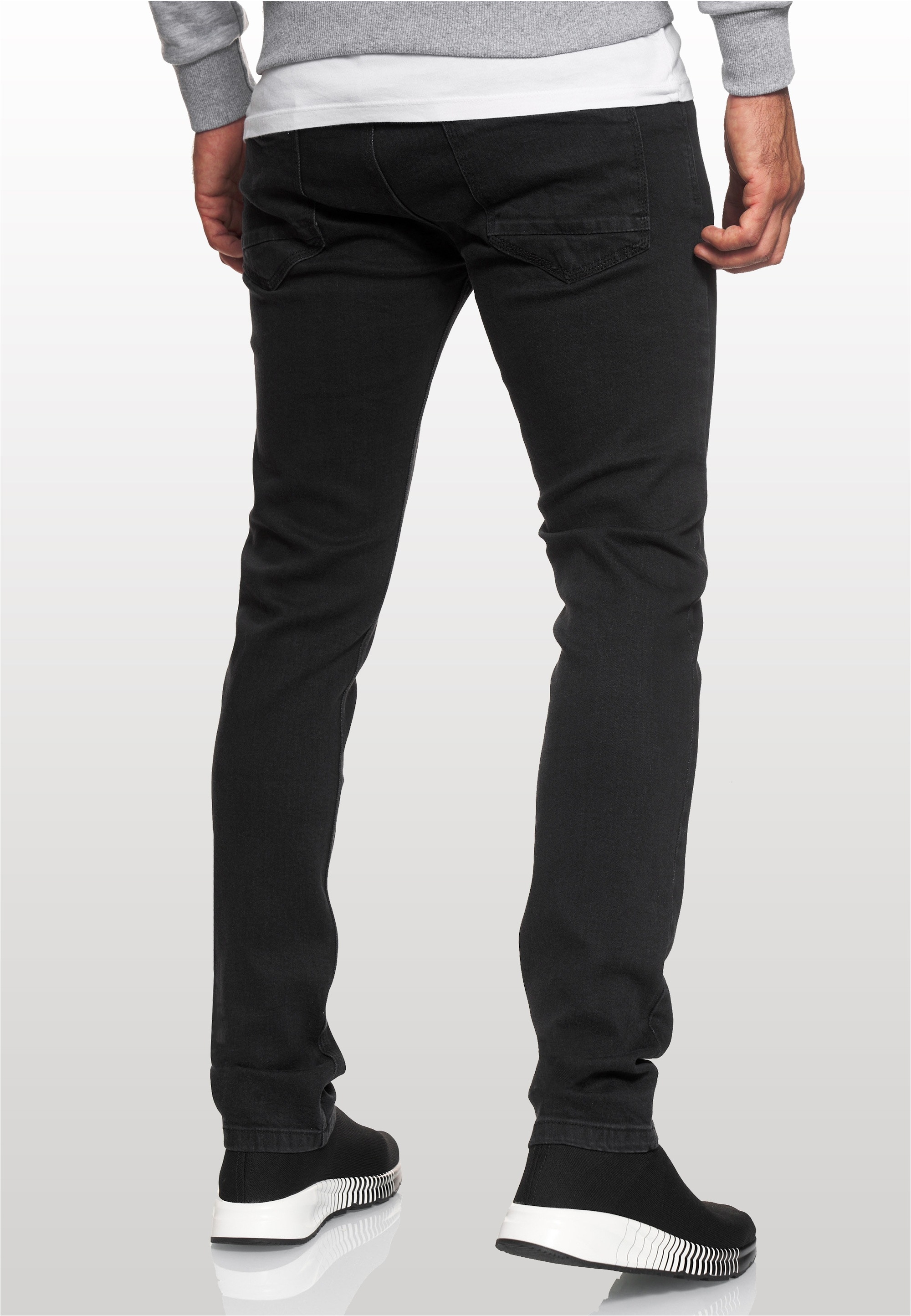 Rusty Neal Straight-Jeans »MELVIN«, im klassischen 5-Pocket-Stil