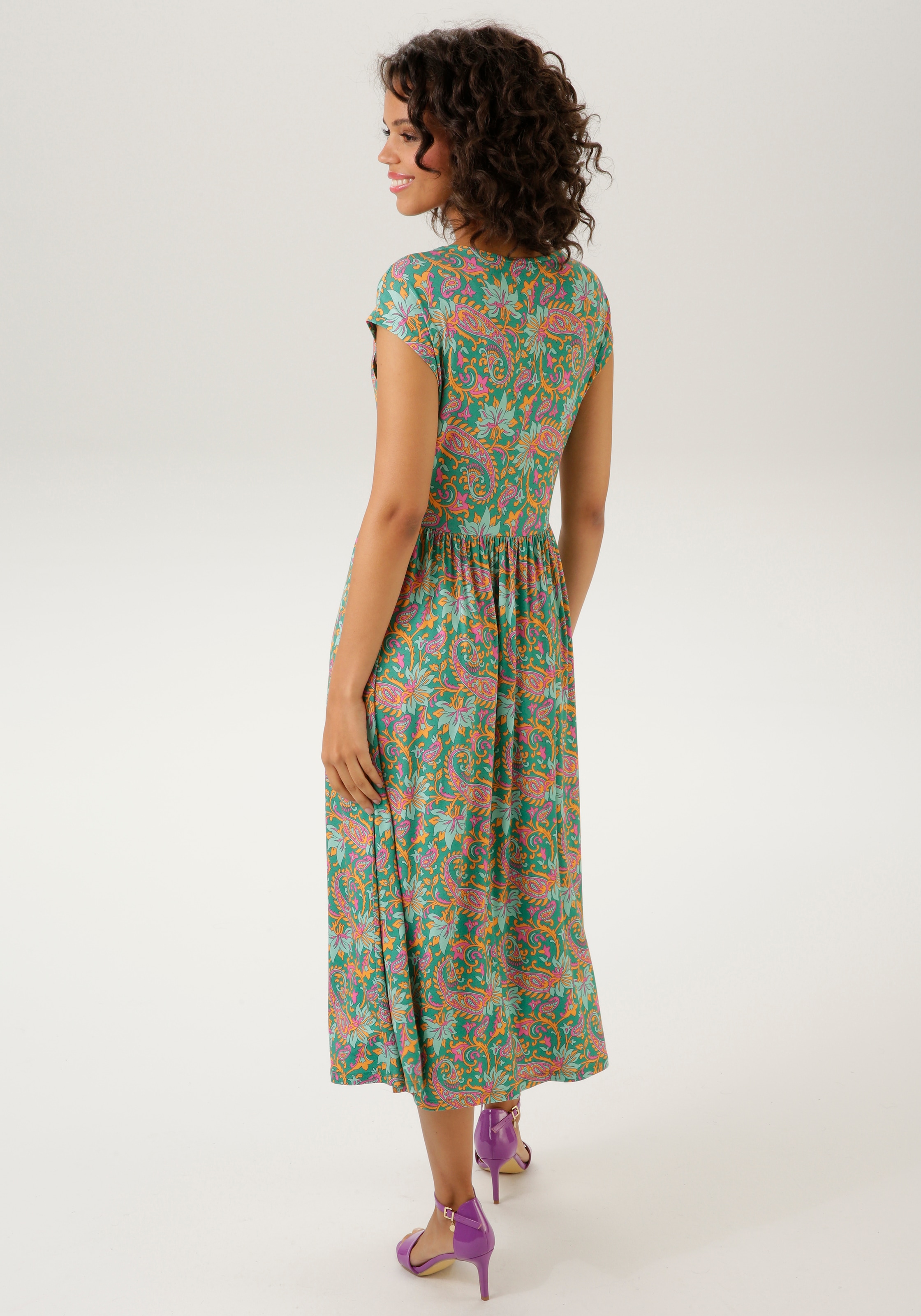 Aniston CASUAL Sommerkleid, mit extravagantem Paisley-Muster bedruckt -  NEUE KOLLEKTION kaufen | BAUR