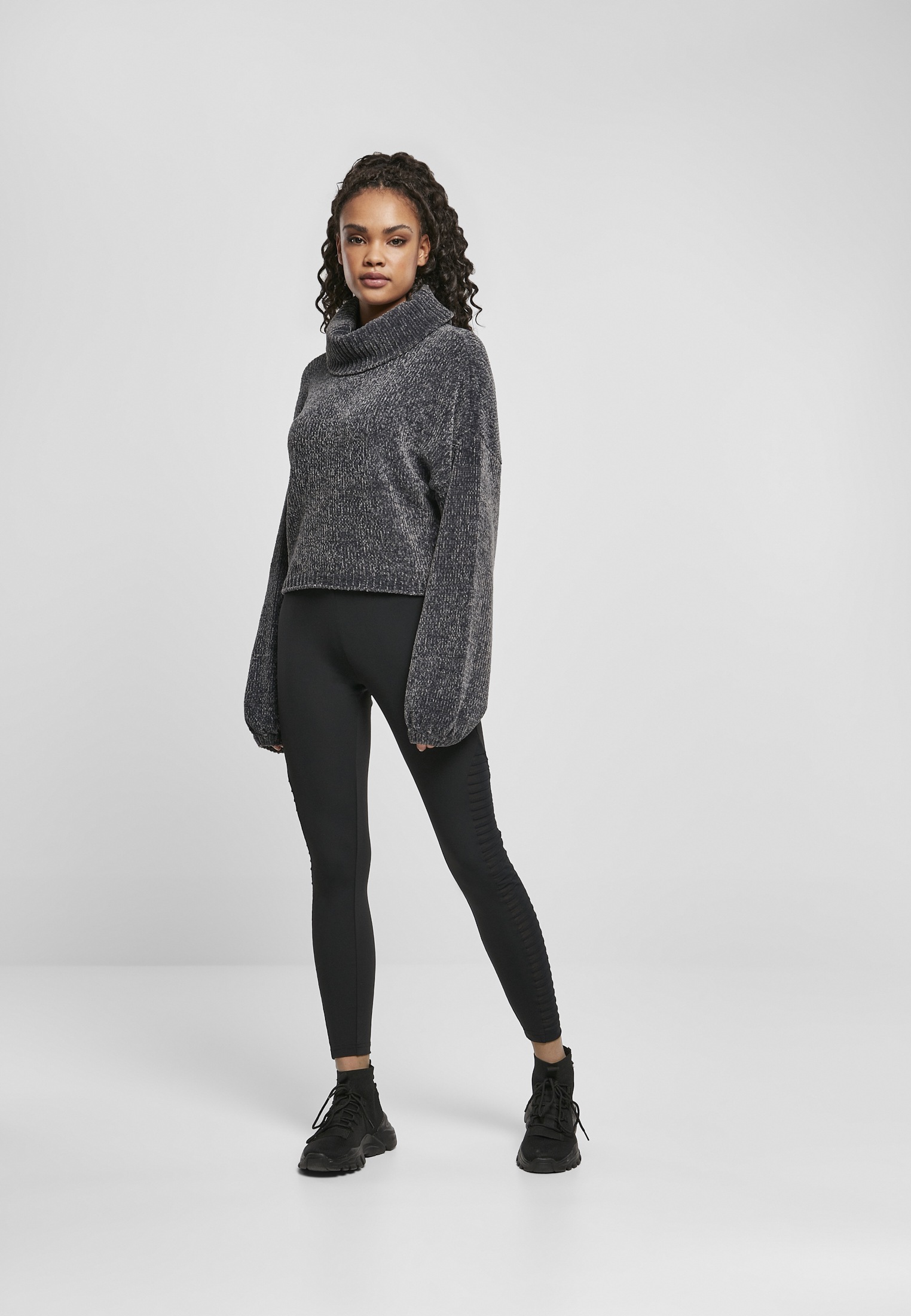 URBAN CLASSICS Sweatshirt »Urban Classics Damen Ladies Short Chenille Turtleneck Sweater«