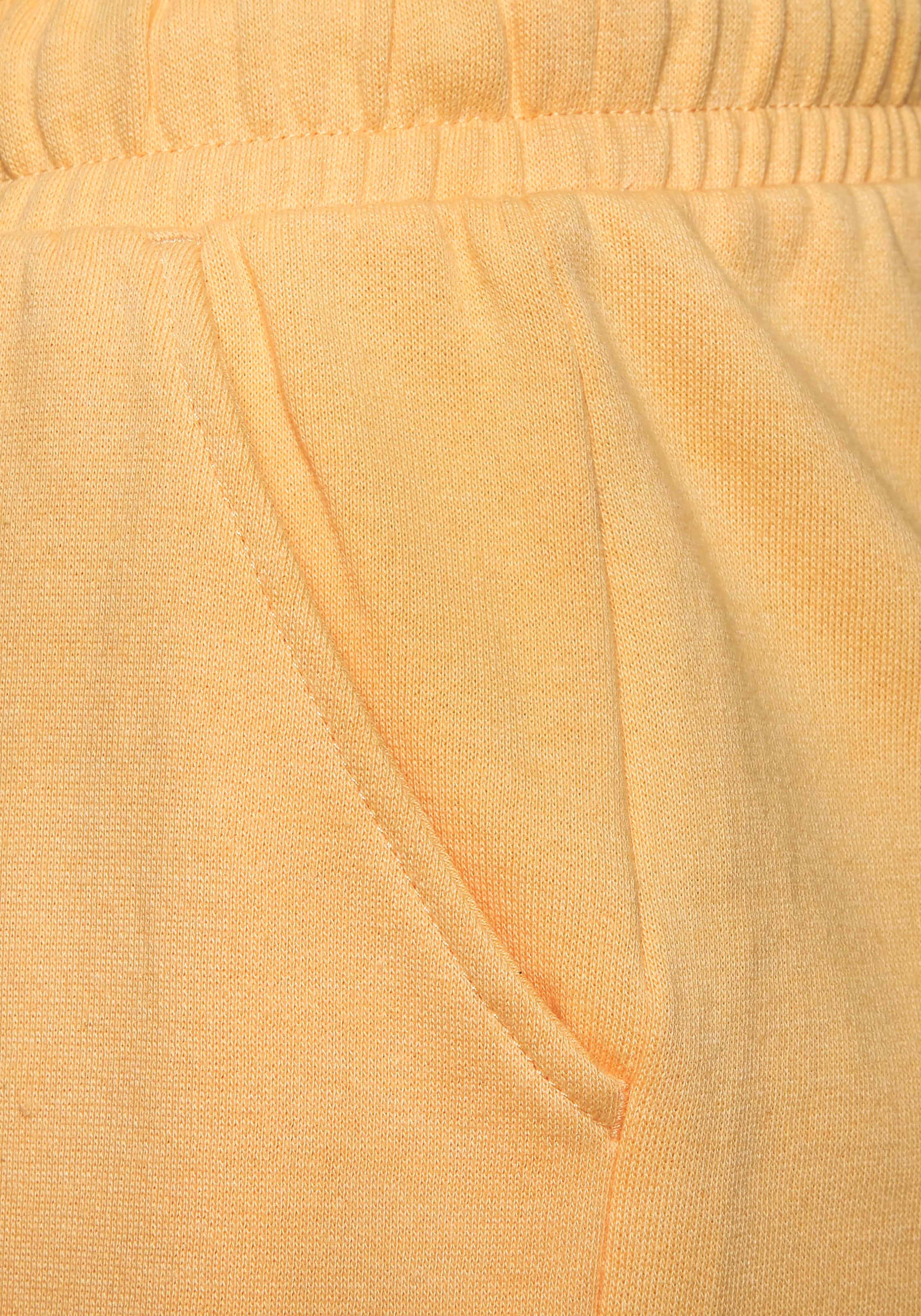 Buffalo Sweatshorts, Loungeshorts mit seitlichen Taschen und kleinem Print, Loungewear