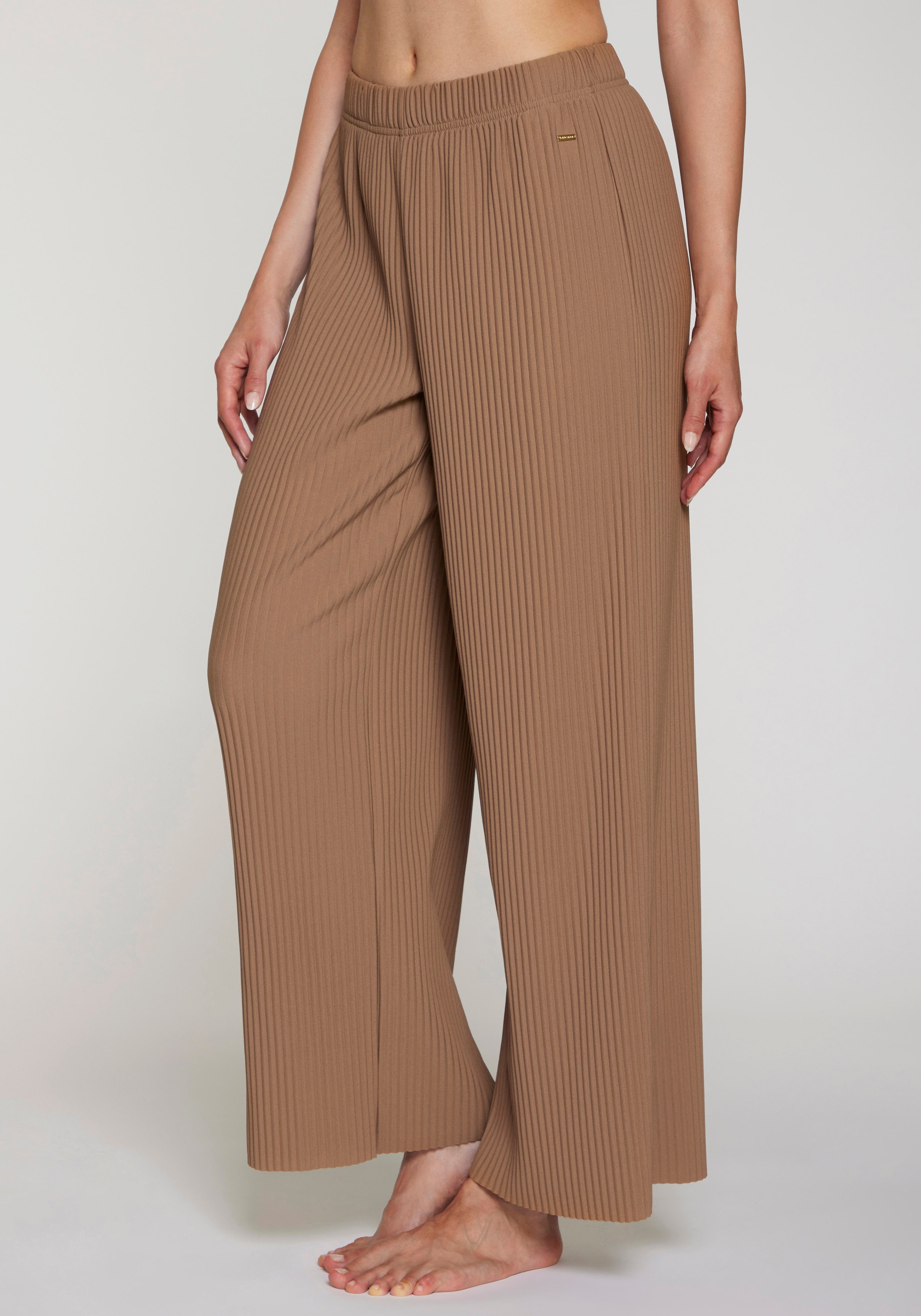 LASCANA Schlupfhose, in Plisseestruktur