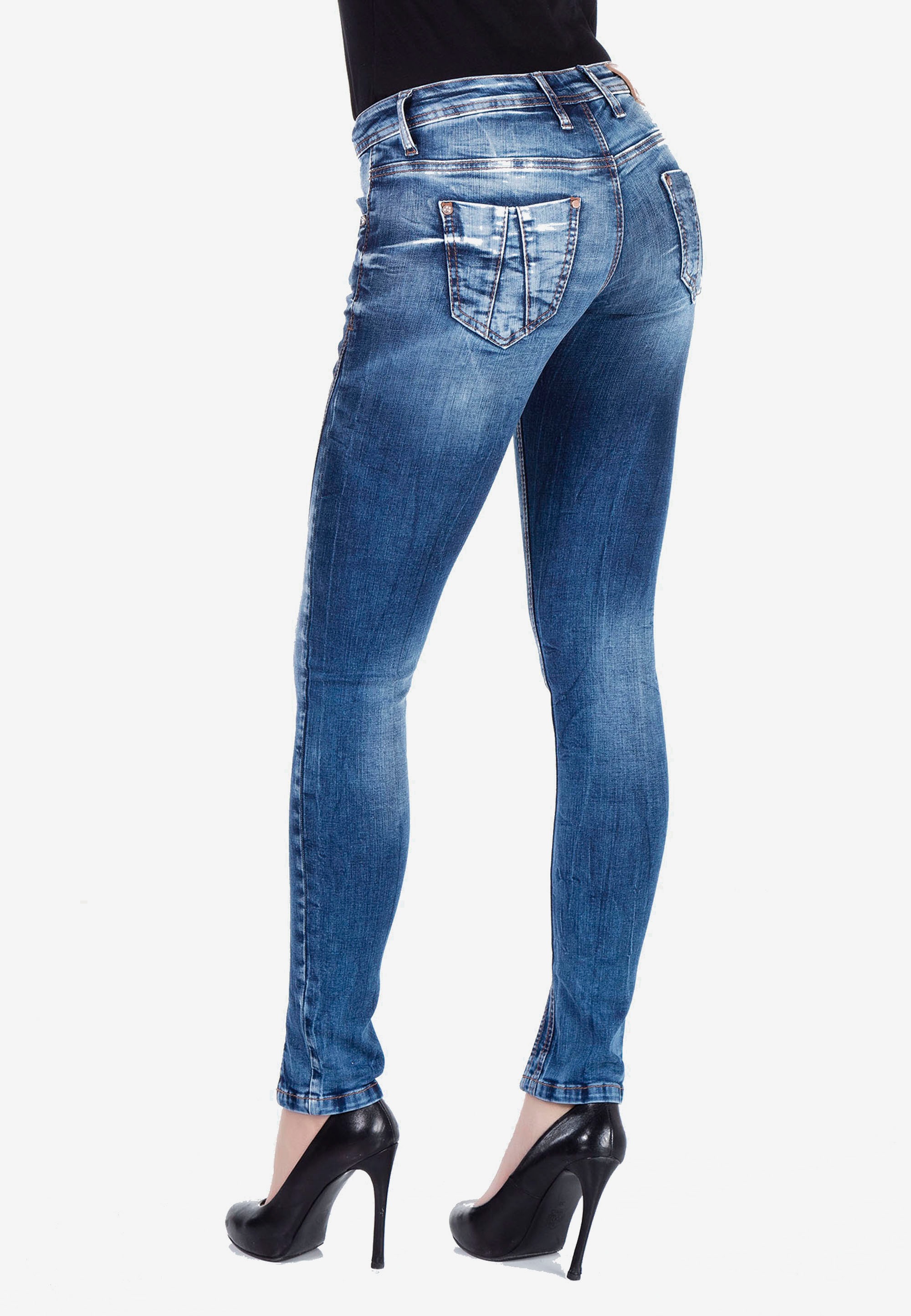Cipo & Baxx Slim-fit-Jeans, mit trendiger Ziernaht