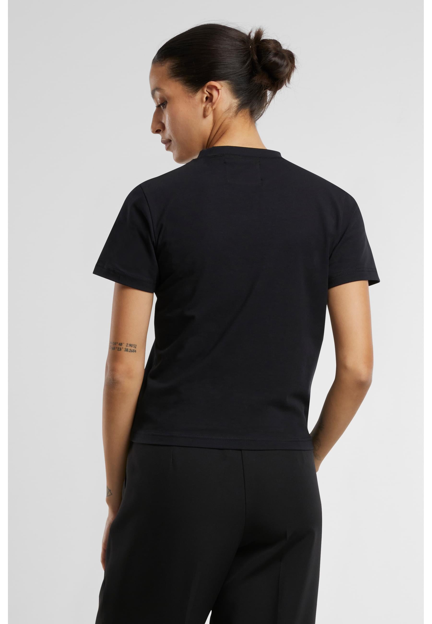 PEQUS T-Shirt »PEQUS PEQUS Fitted Outlined Mythic Logo T-shirt«, (1 tlg.)