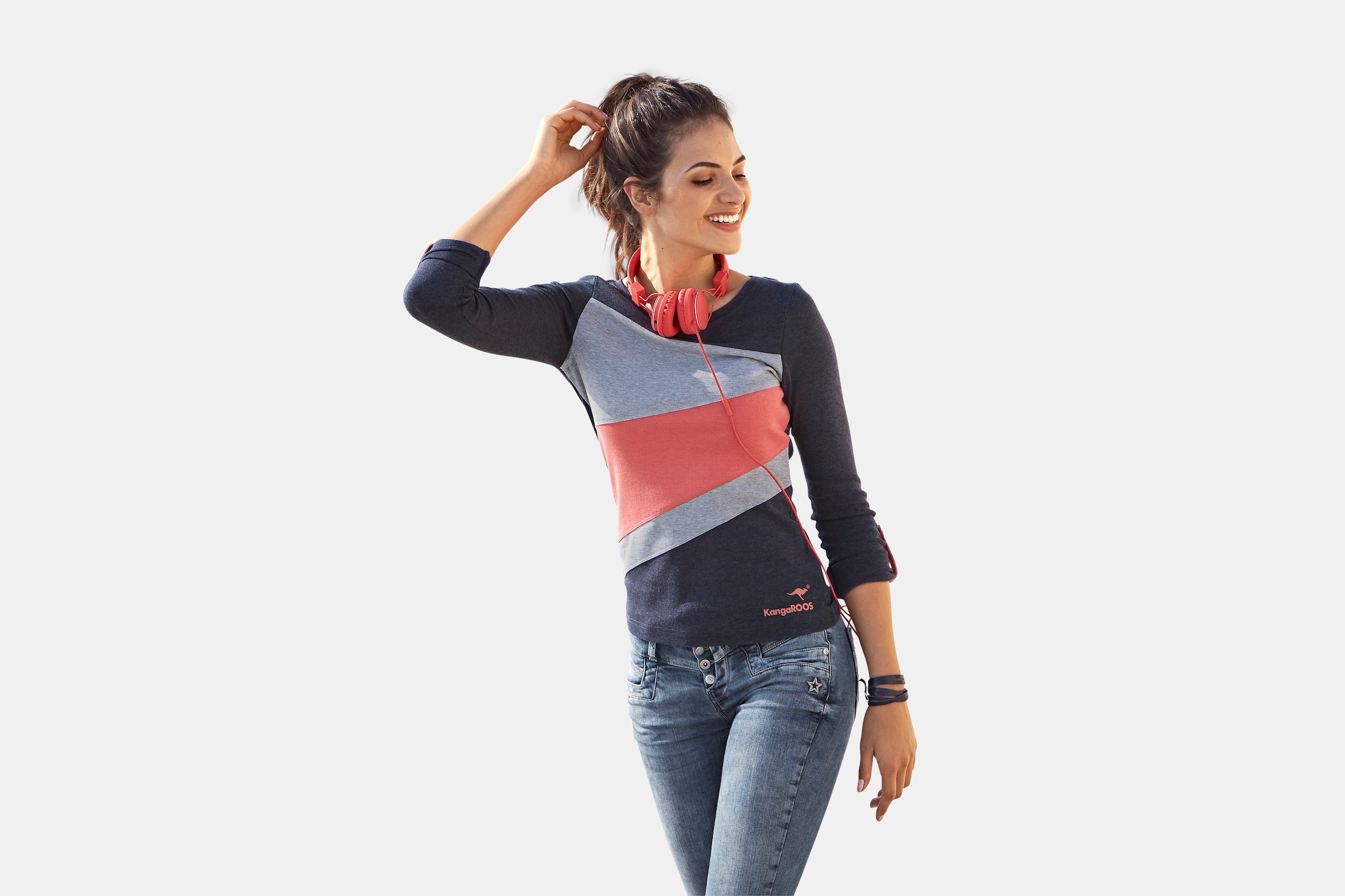 KangaROOS Longsleeve, Langarm, figurbetonte Passform, unifarben, Rundhalsausschnitt