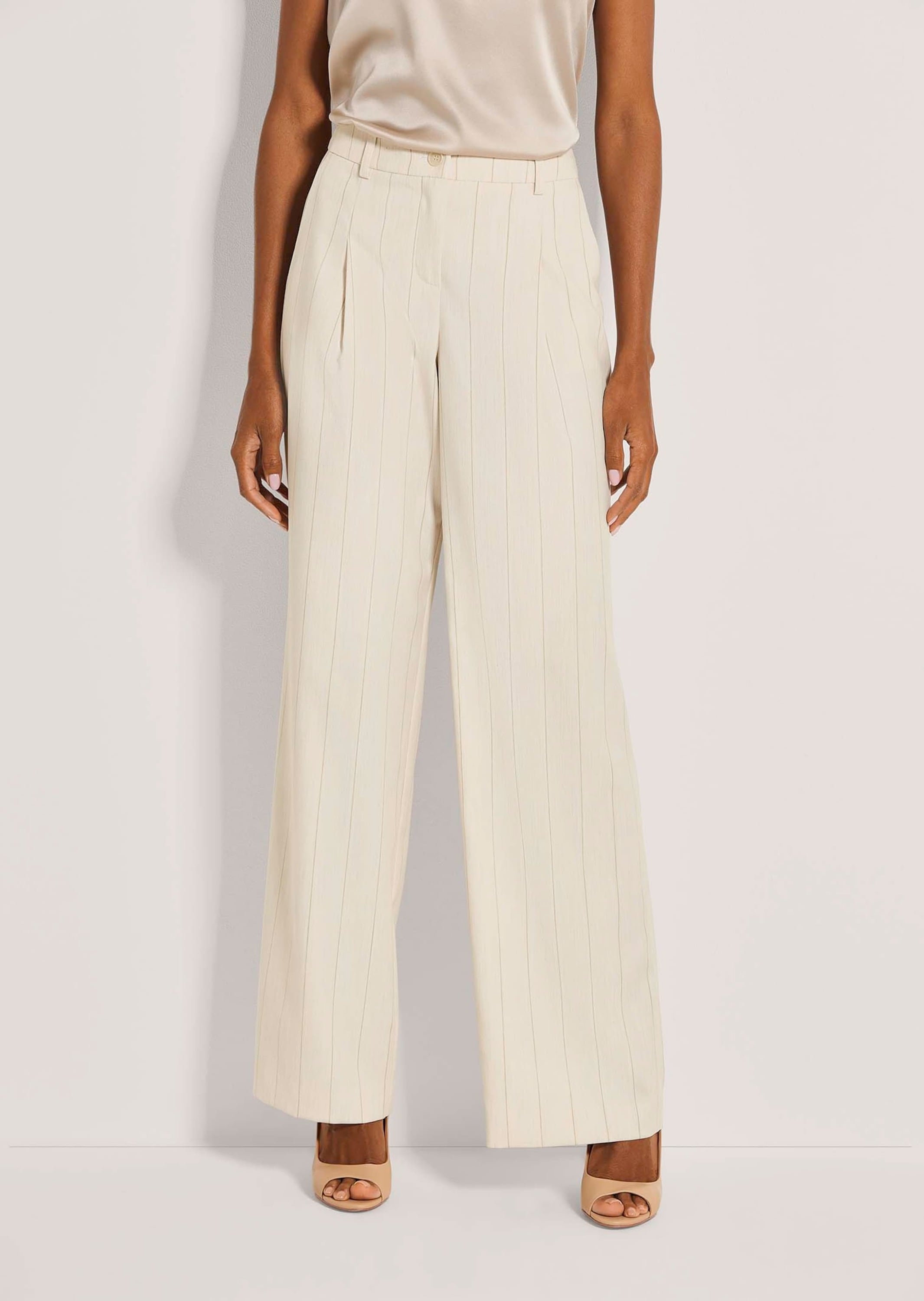 MADELEINE Bundfaltenhose »Bundfaltenhose Stoffhose mit Nadelstreifen«  Weite Nadelstreifenhose mit Bundfalte